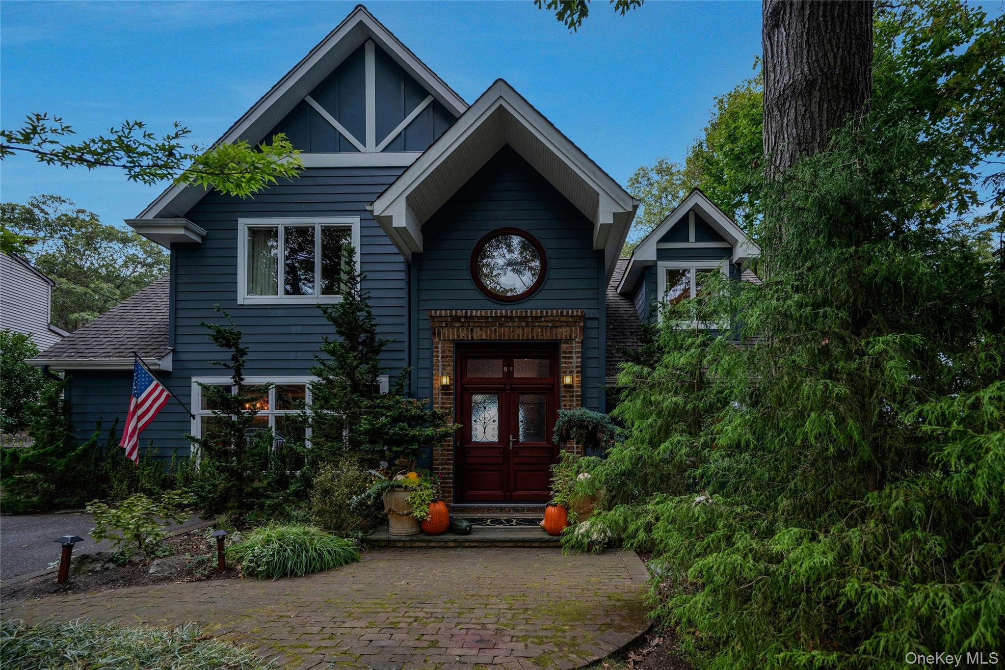 #1 photo, 35 Semon Road, Huntington , NY 11743