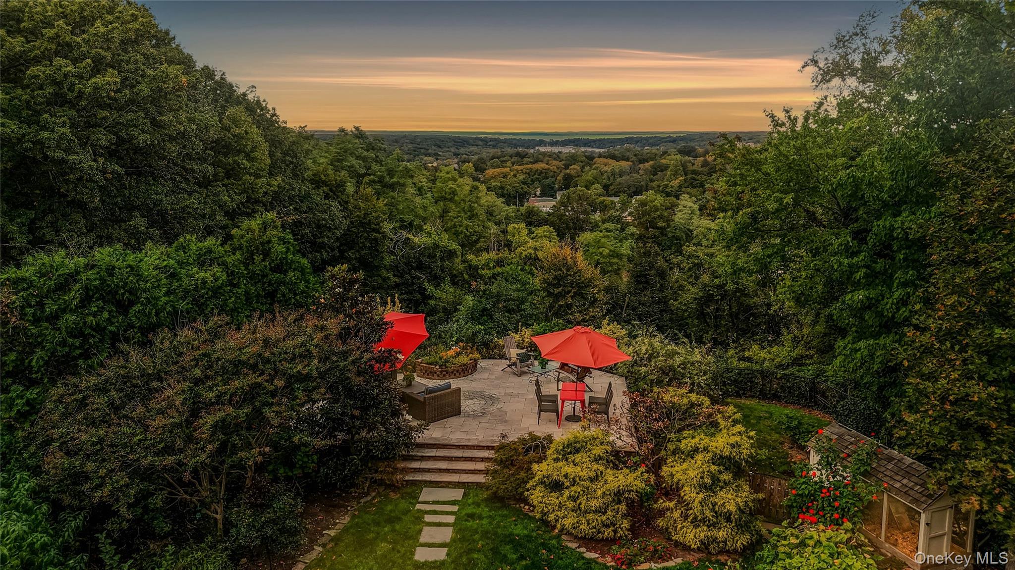 #19 photo, 35 Semon Road, Huntington , NY 11743