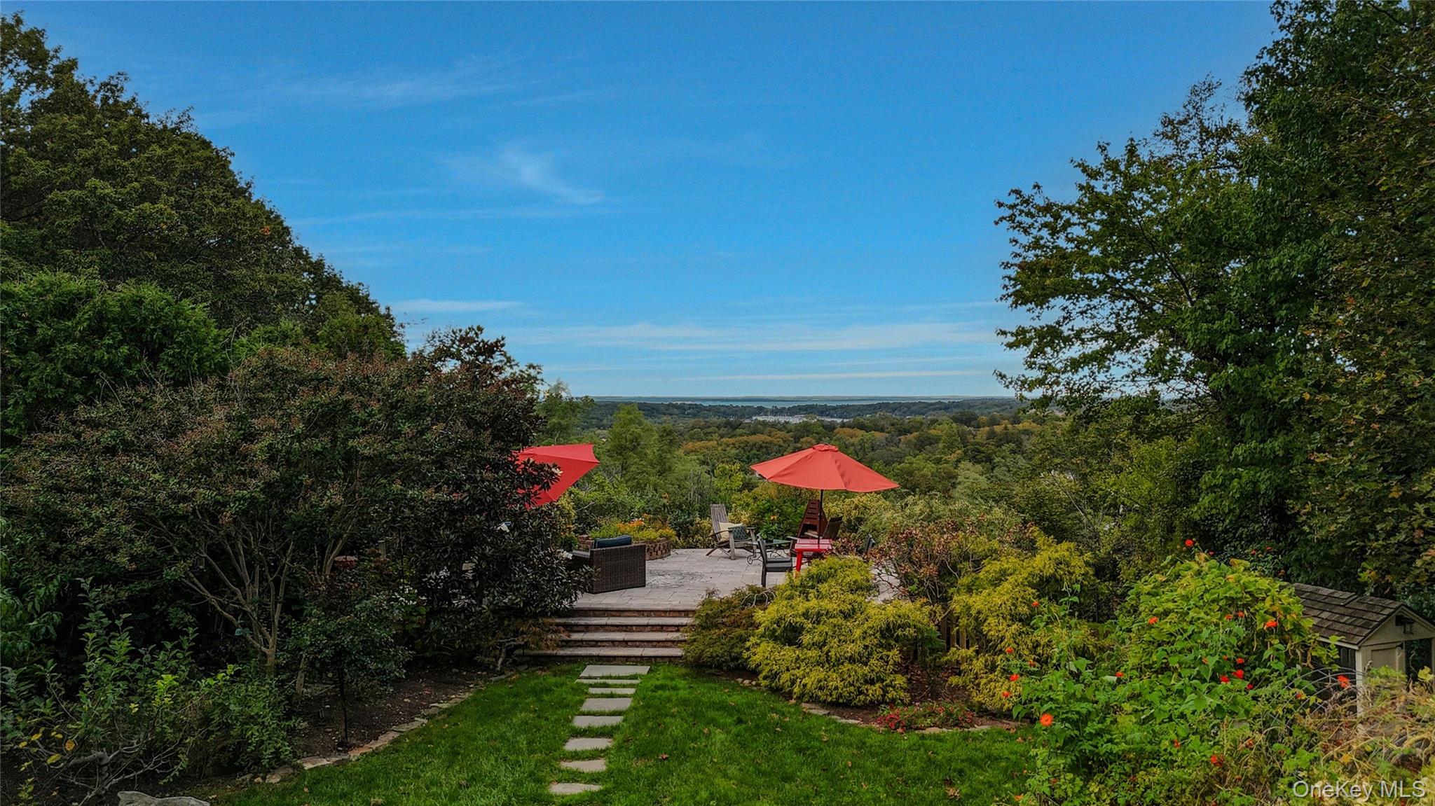 #2 photo, 35 Semon Road, Huntington , NY 11743