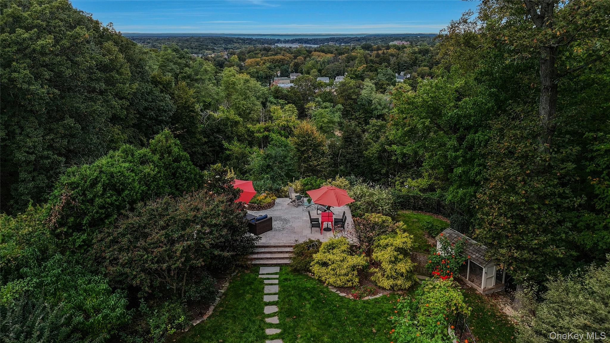 #3 photo, 35 Semon Road, Huntington , NY 11743