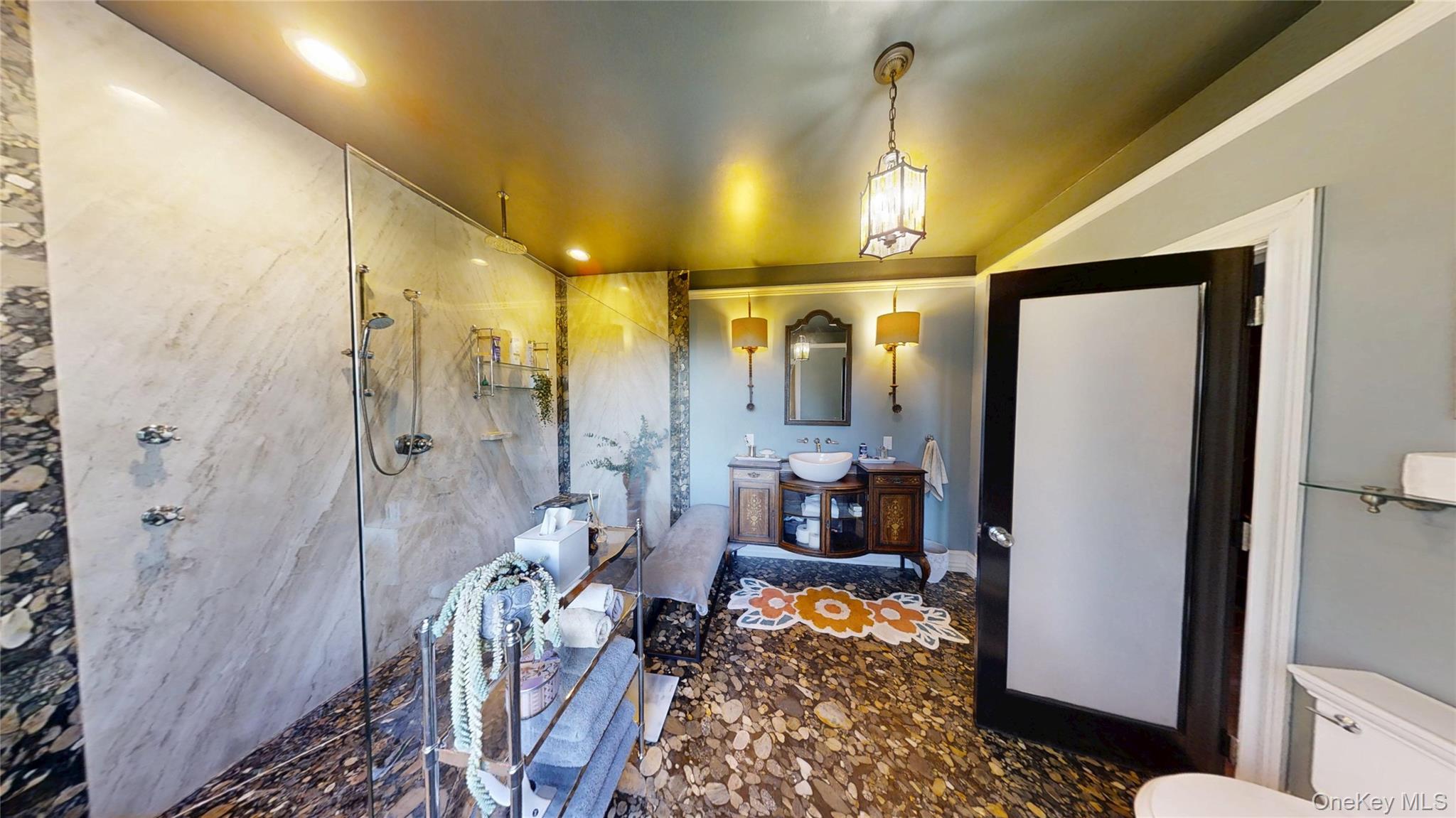 #8 photo, 35 Semon Road, Huntington , NY 11743