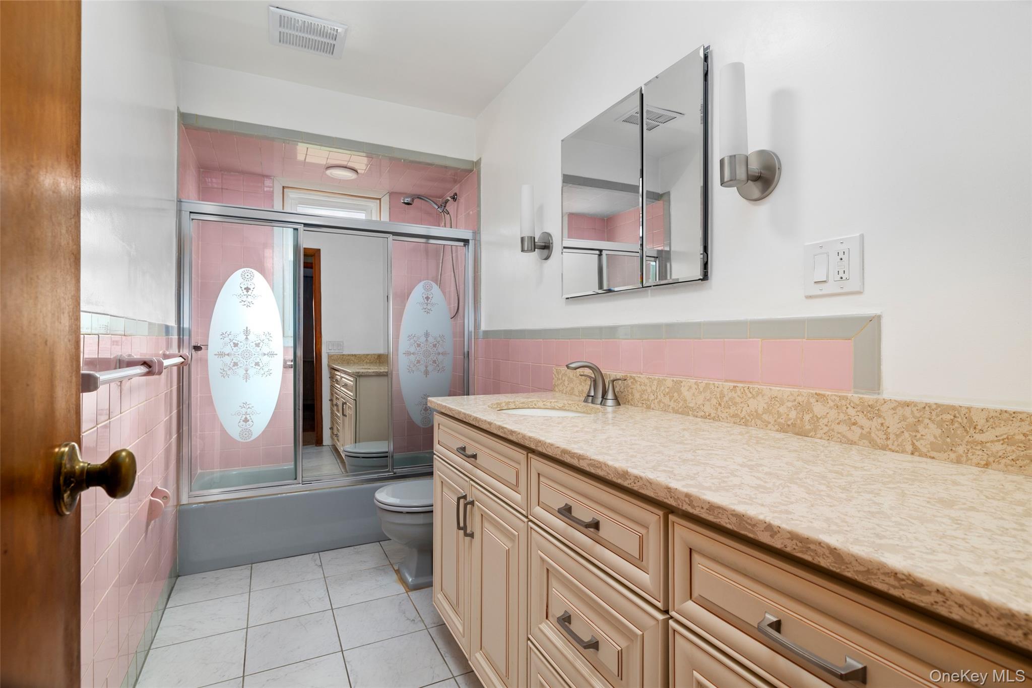 #12 photo, 2360 Hamilton Road, ナッソー郡 North Bellmore , NY 11710