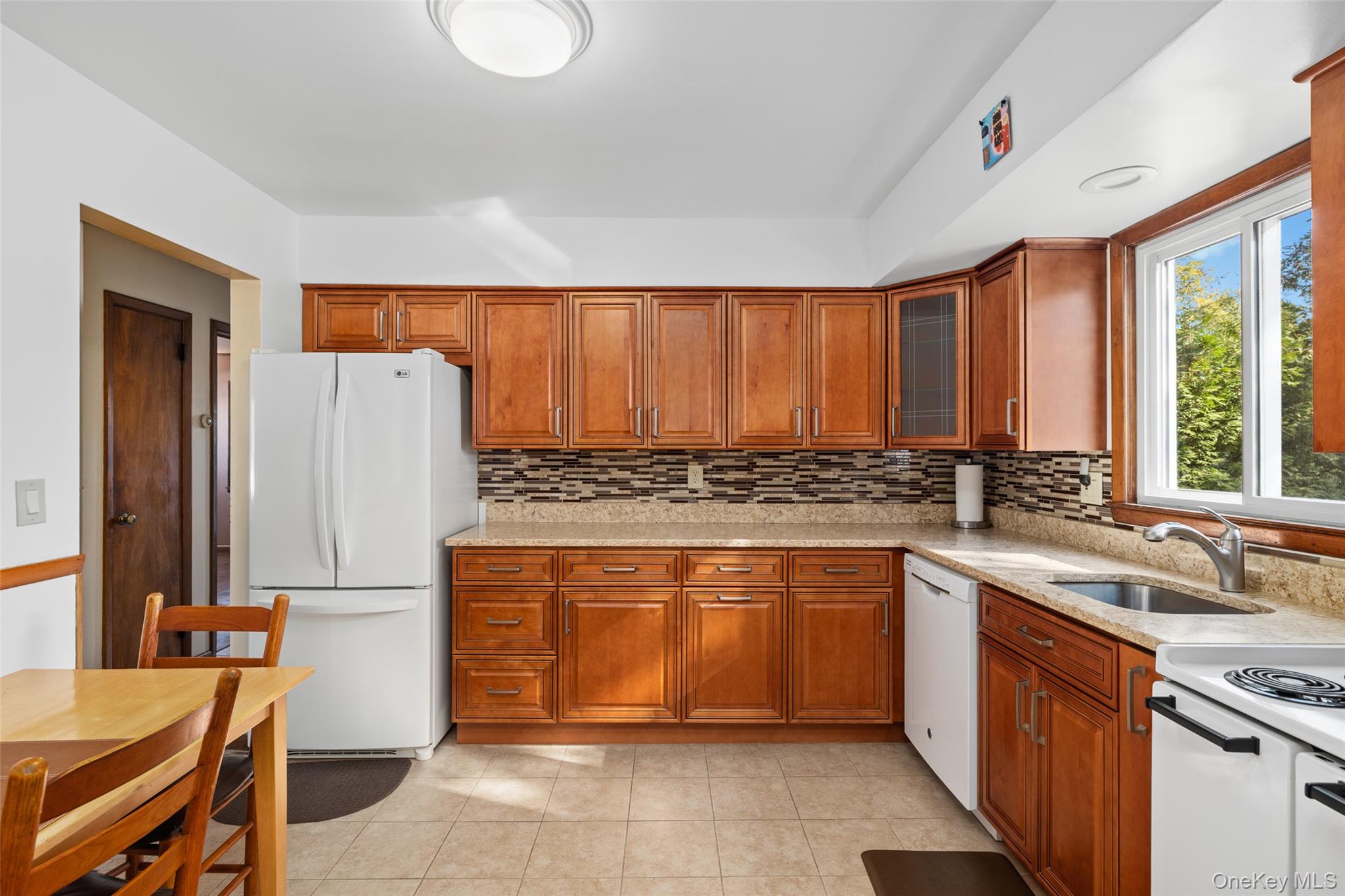 #4 photo, 2360 Hamilton Road, ナッソー郡 North Bellmore , NY 11710