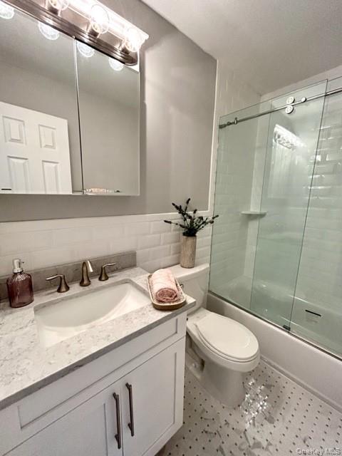 #14 photo, 285 Victorian Court, サフォーク郡 Holtsville , NY 11742