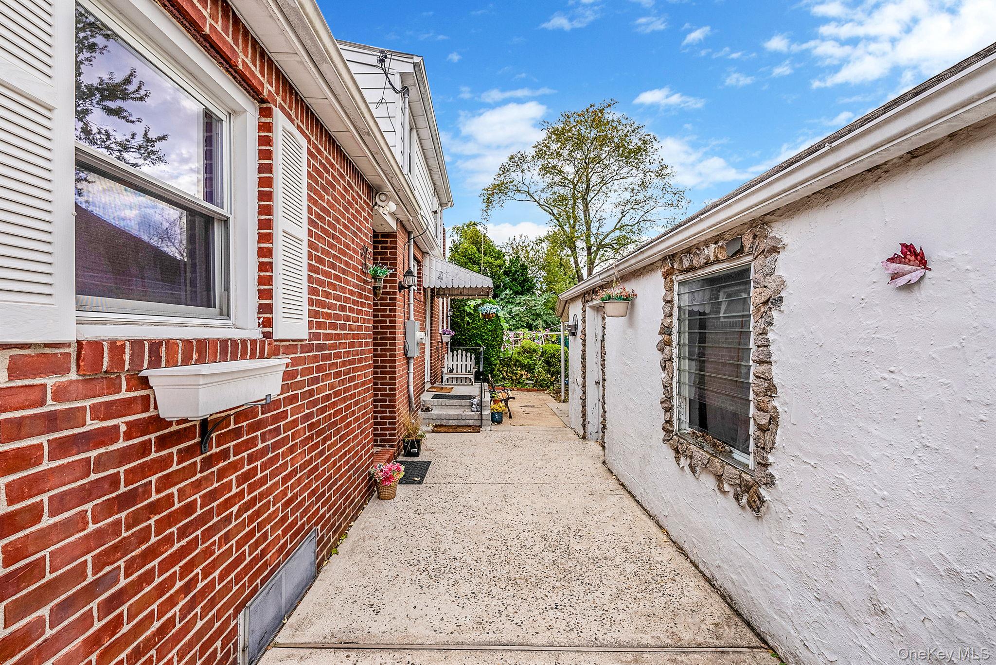 #10 photo, 163 Crest Avenue, Elmont , NY 11003