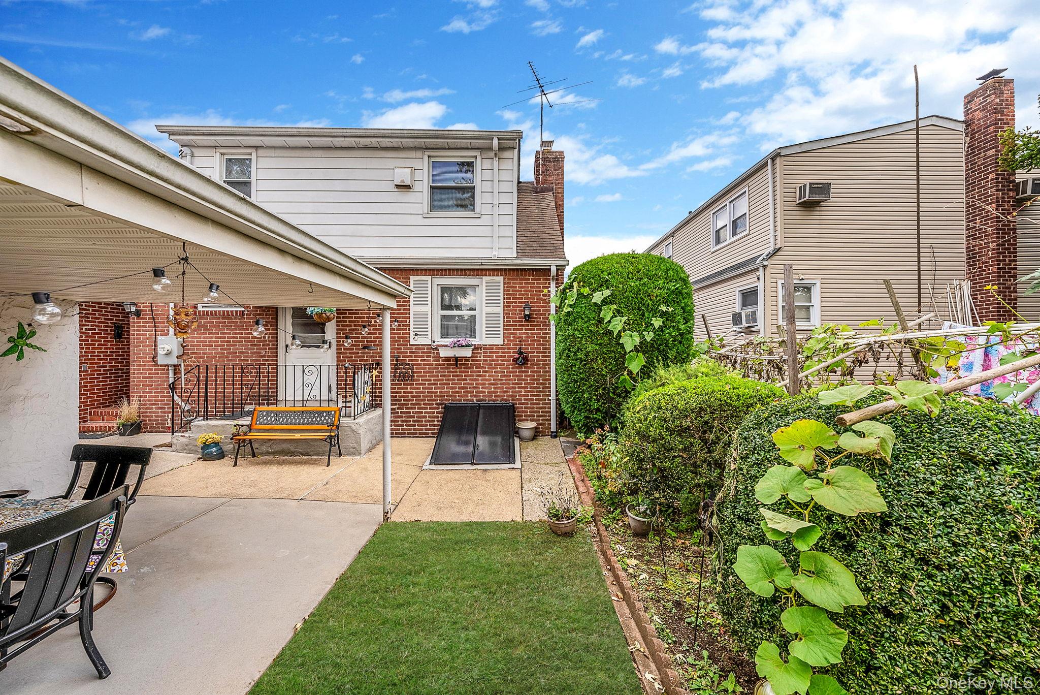 #13 photo, 163 Crest Avenue, Elmont , NY 11003