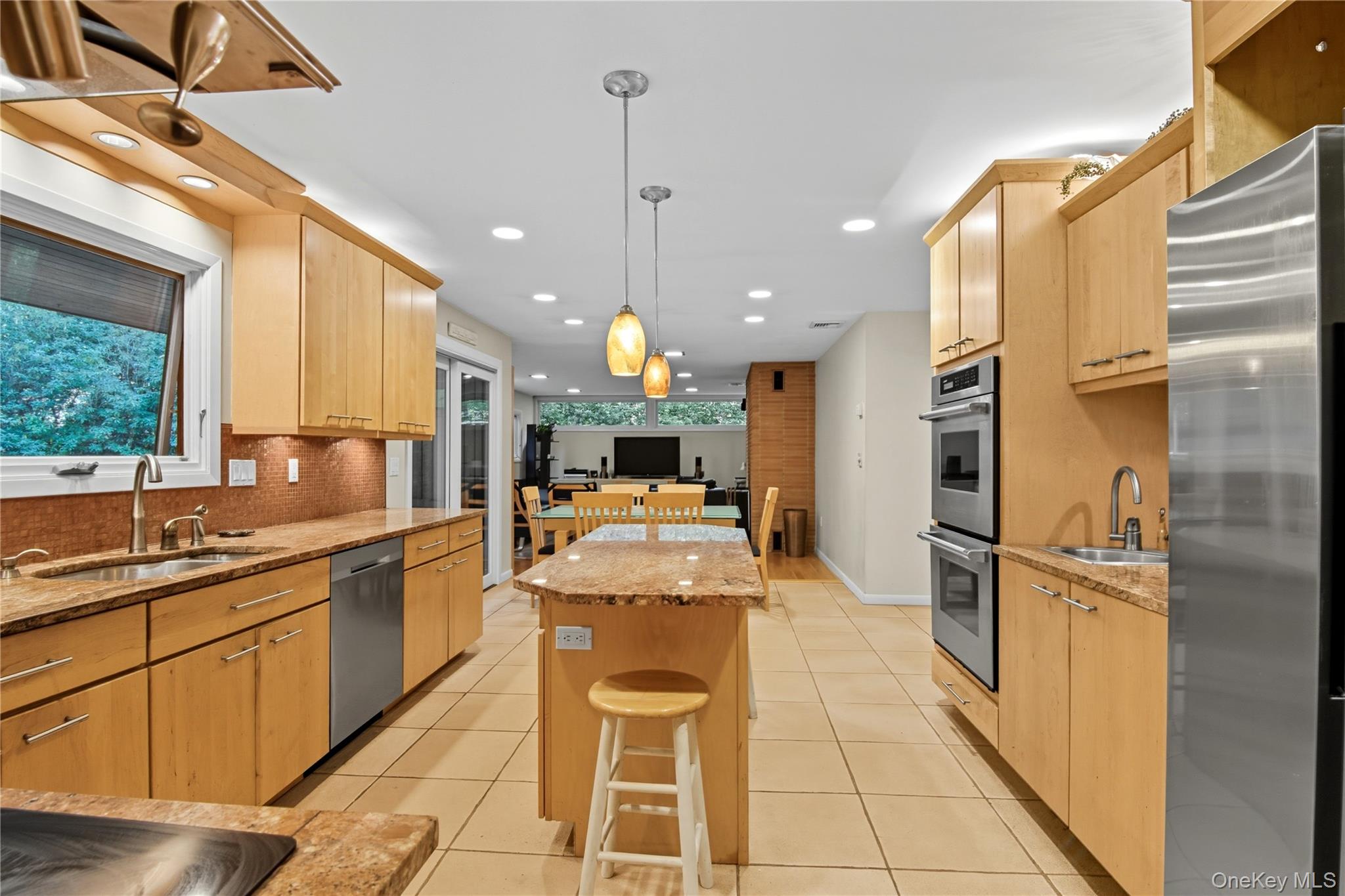 #18 photo, 341 River Road, Saint James , NY 11780