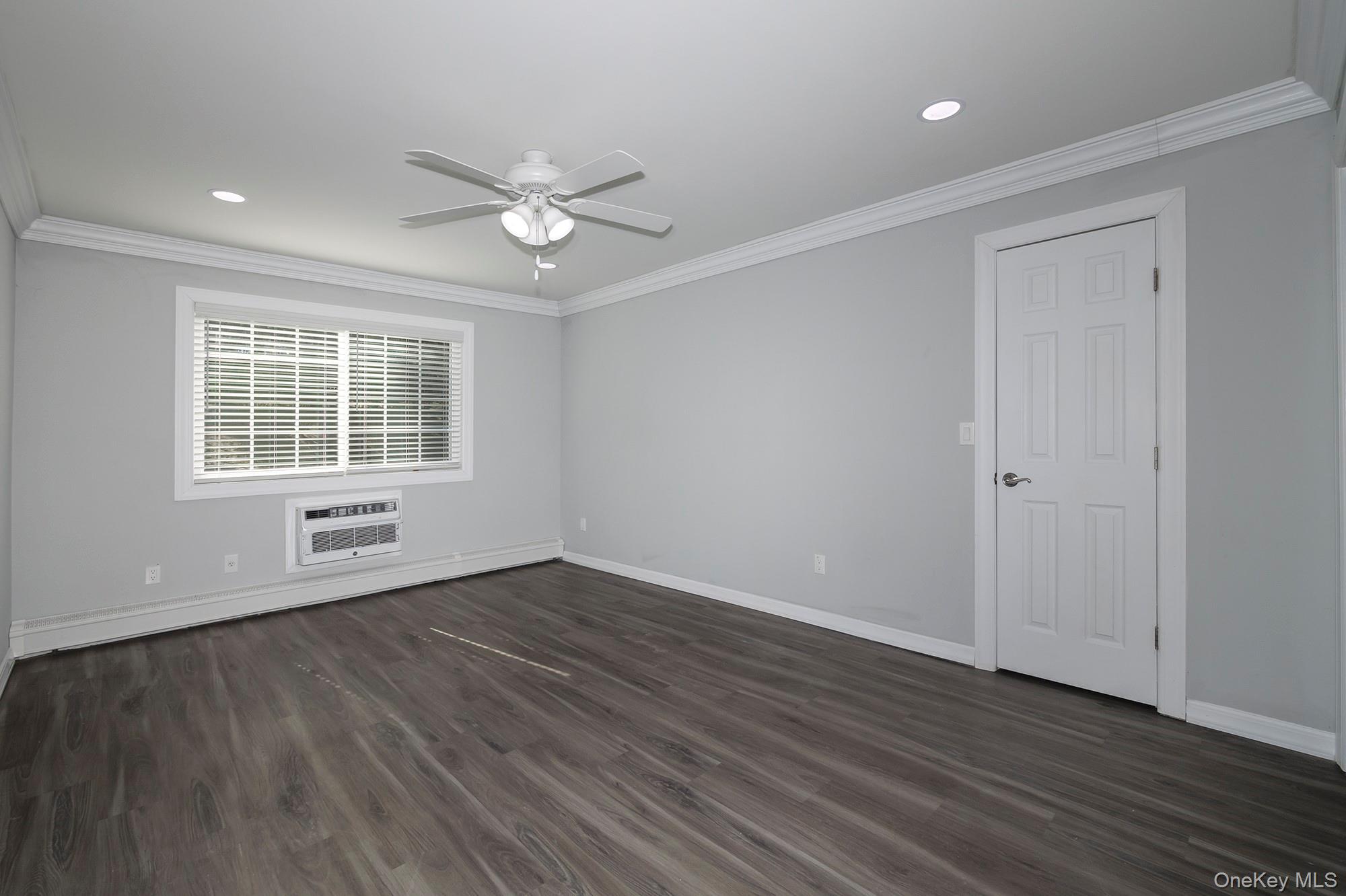 #11 photo, 233 Cassa Loop, サフォーク郡 Holtsville , NY 11742