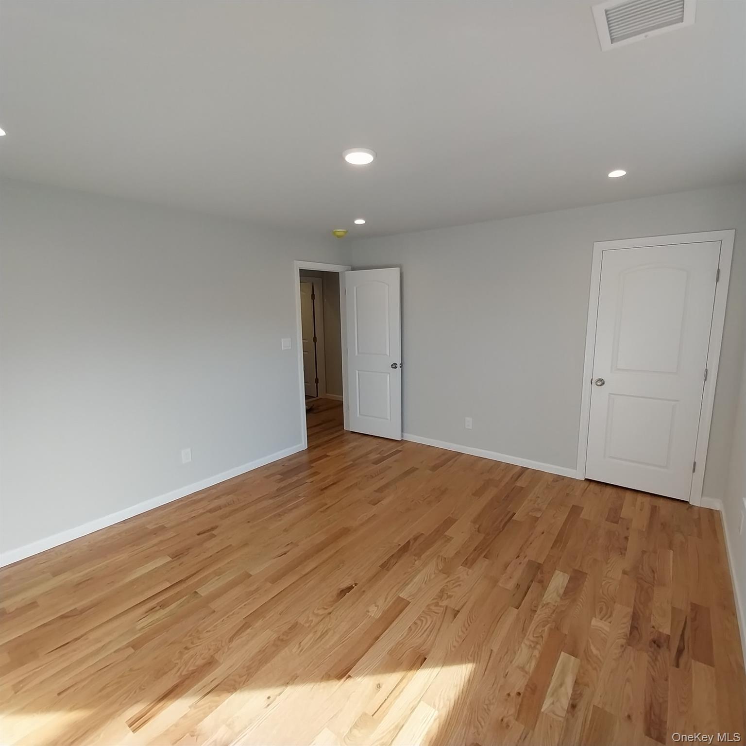 #19 photo, 343 Jackson Street, Hempstead , NY 11550