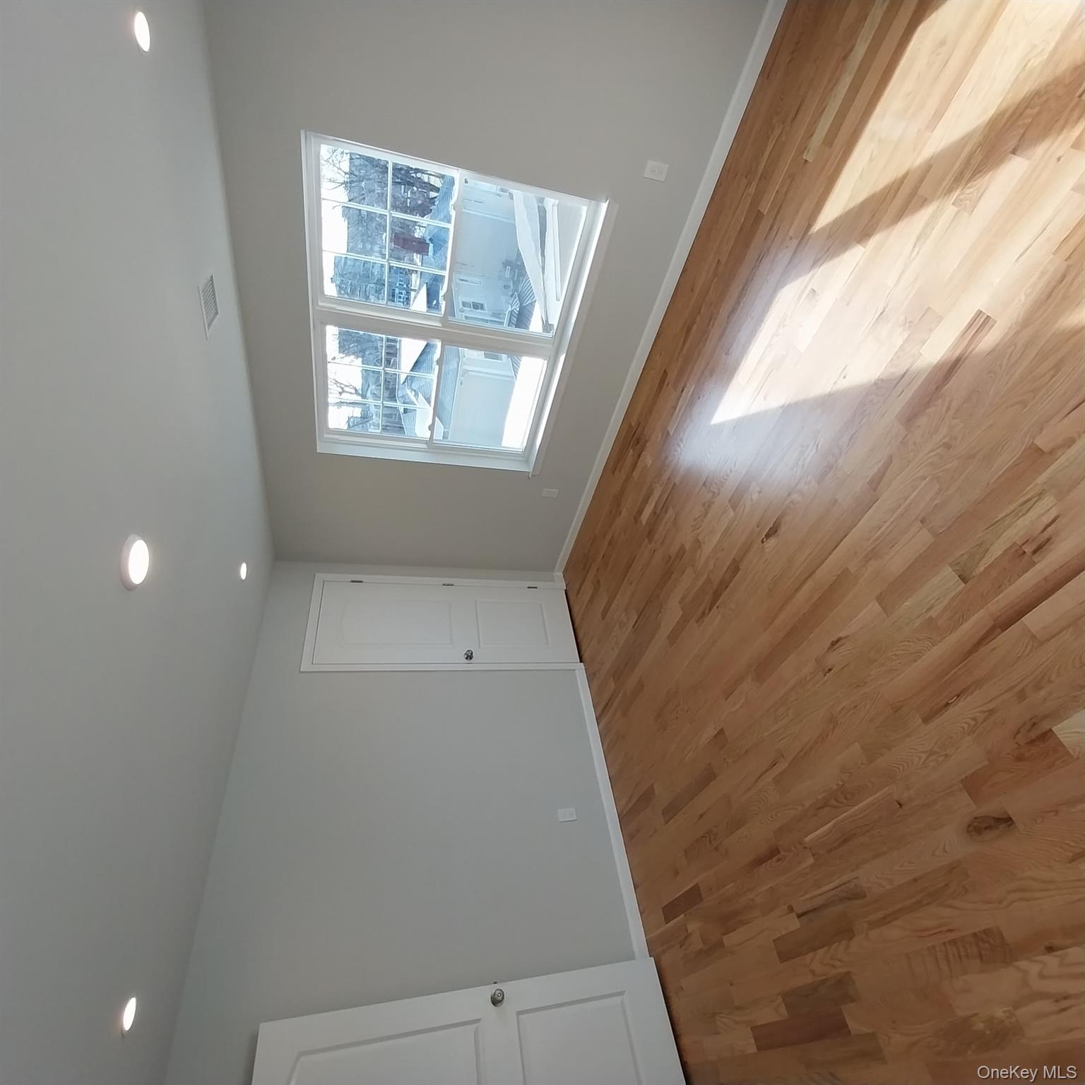 #20 photo, 343 Jackson Street, Hempstead , NY 11550