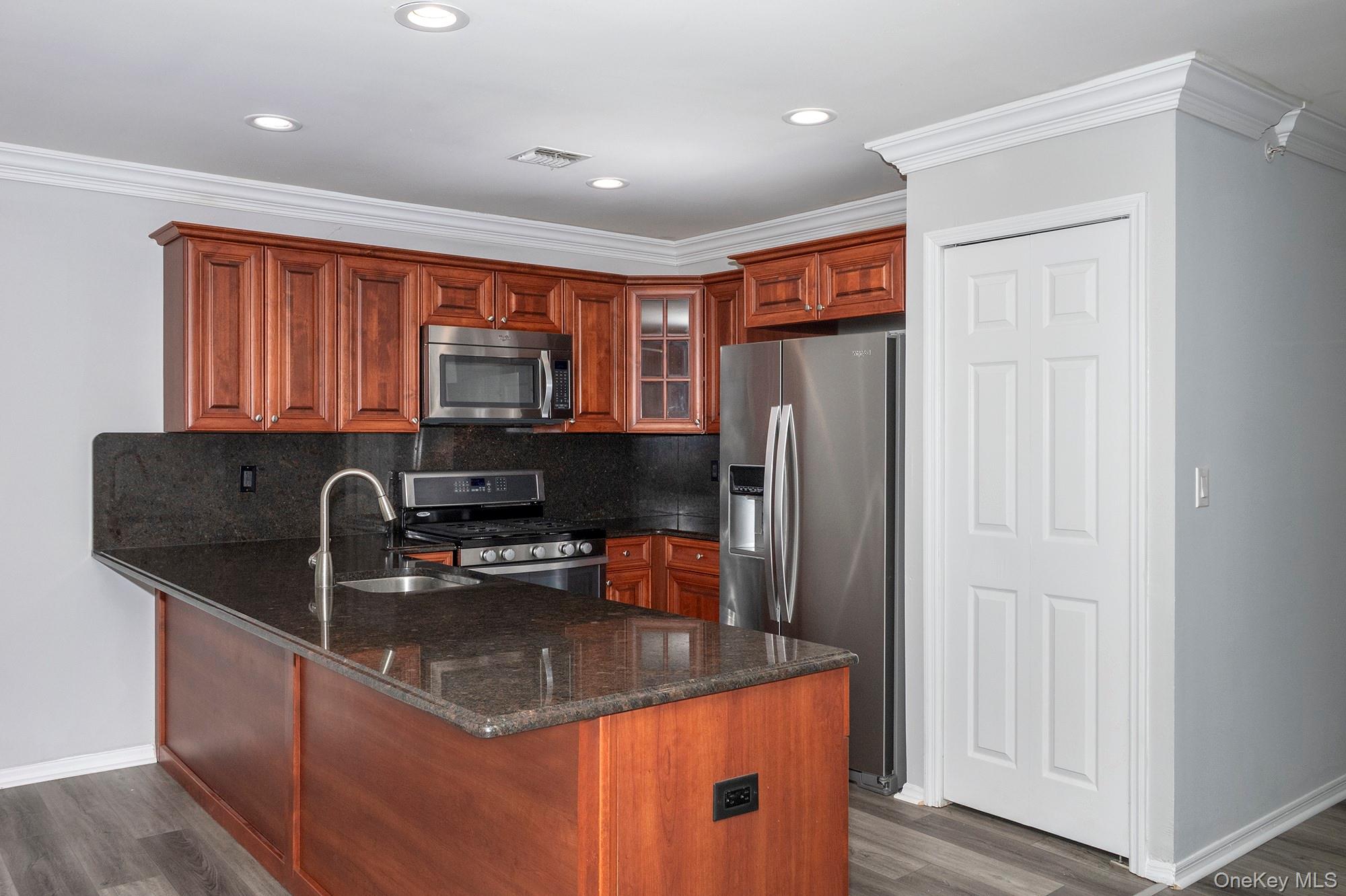 #4 photo, 123 Horizon View Drive, サフォーク郡 Farmingville , NY 11738