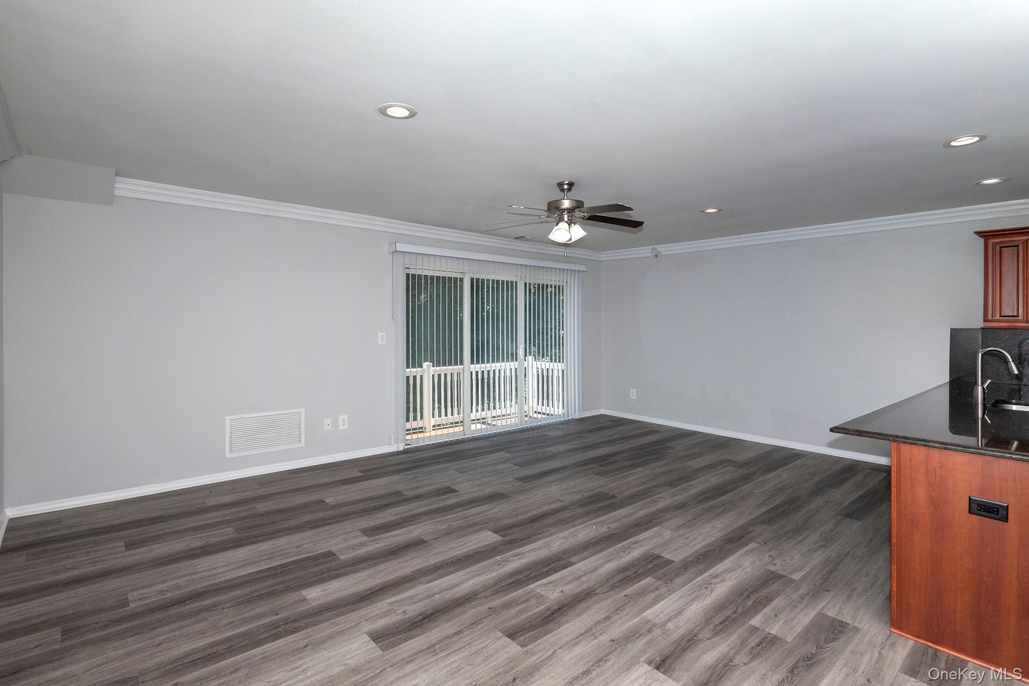 #5 photo, 123 Horizon View Drive, サフォーク郡 Farmingville , NY 11738