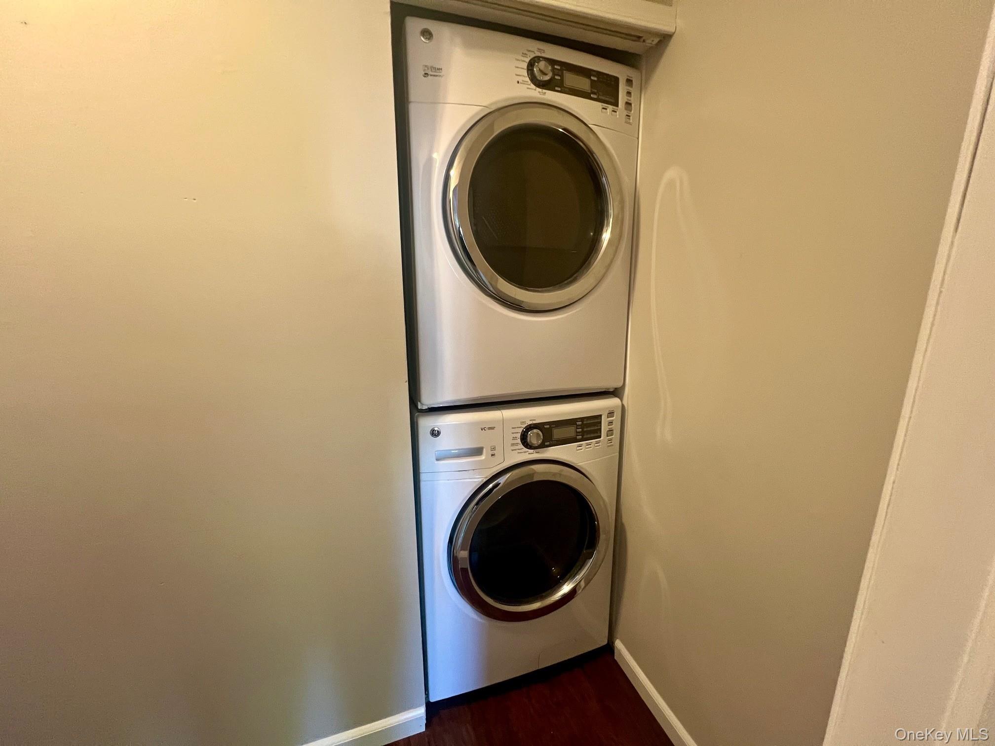 #15 photo, 28 Stratford Circle, ナッソー郡 Farmingdale , NY 11735