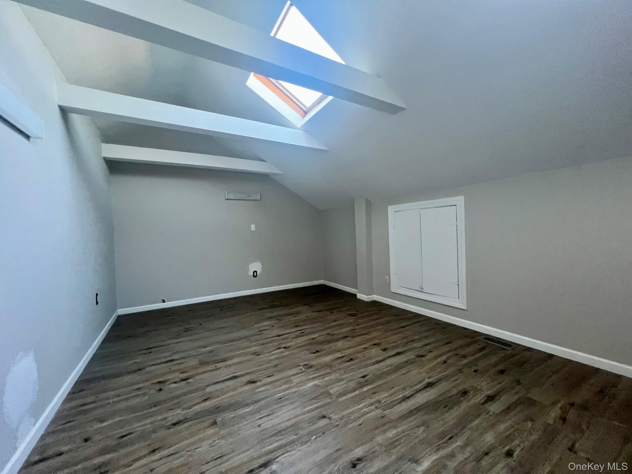 #16 photo, 28 Stratford Circle, ナッソー郡 Farmingdale , NY 11735