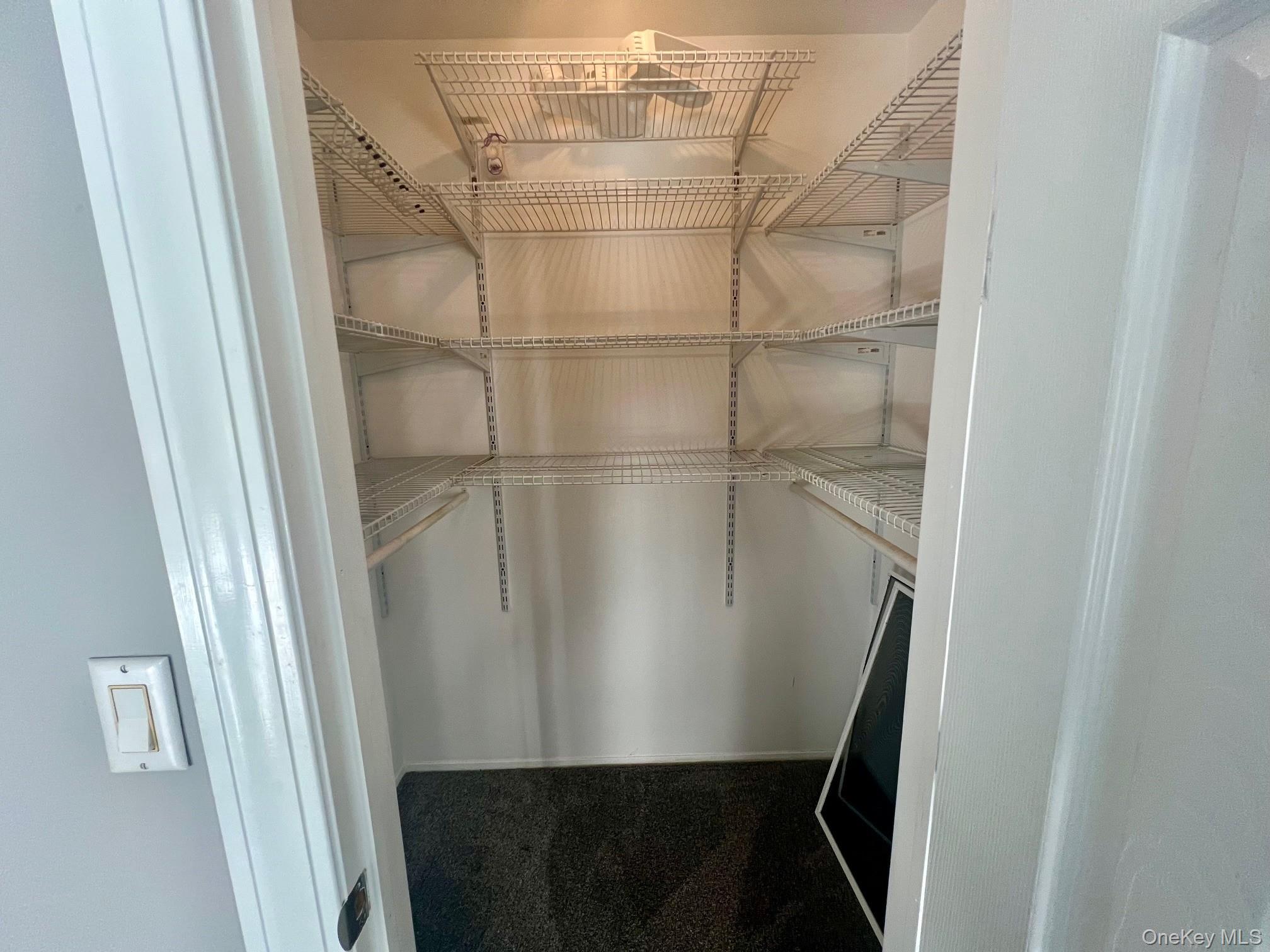 #9 photo, 28 Stratford Circle, ナッソー郡 Farmingdale , NY 11735