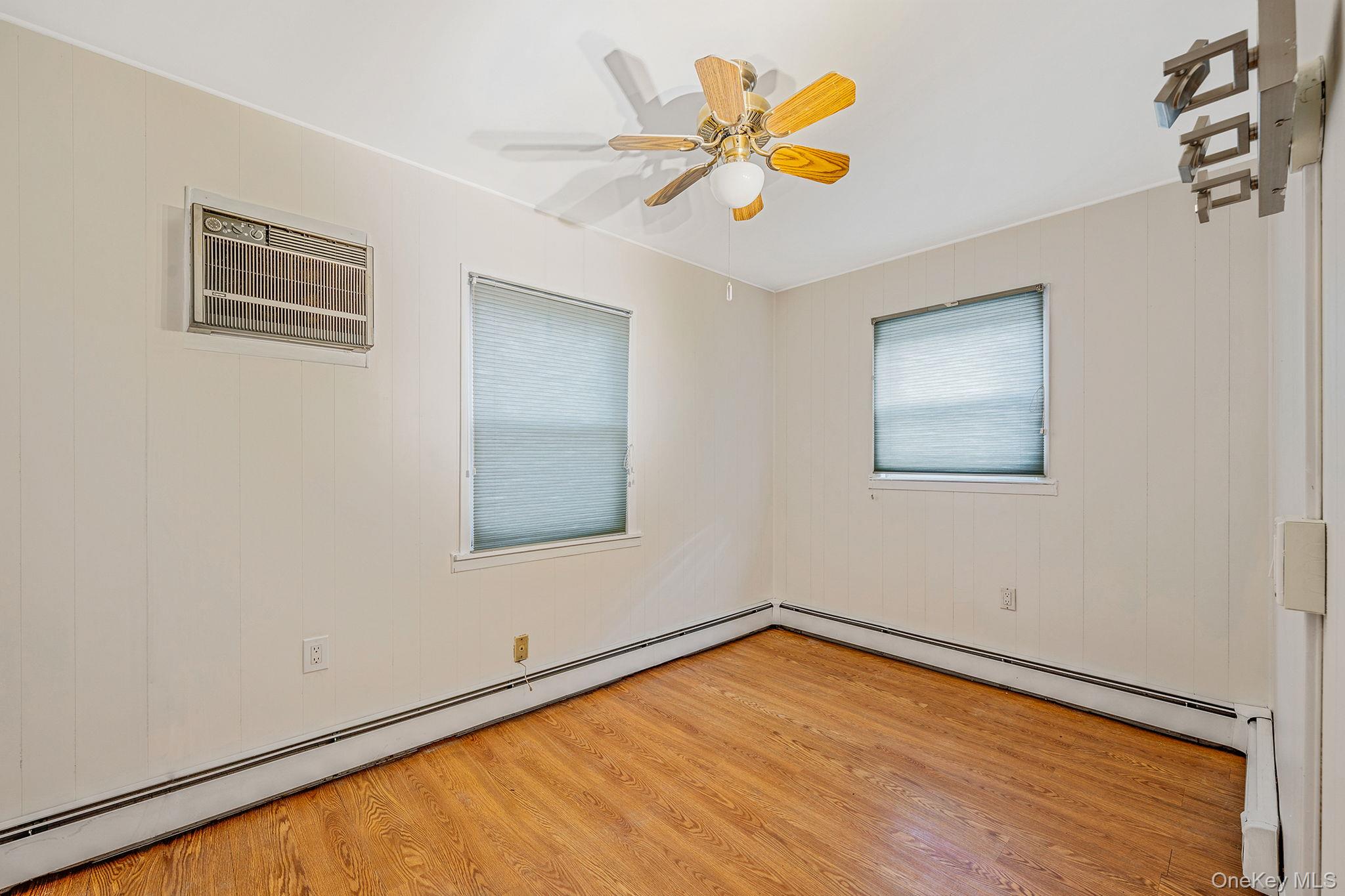 #12 photo, 89 Tanners Lane, ナッソー郡 Levittown , NY 11756