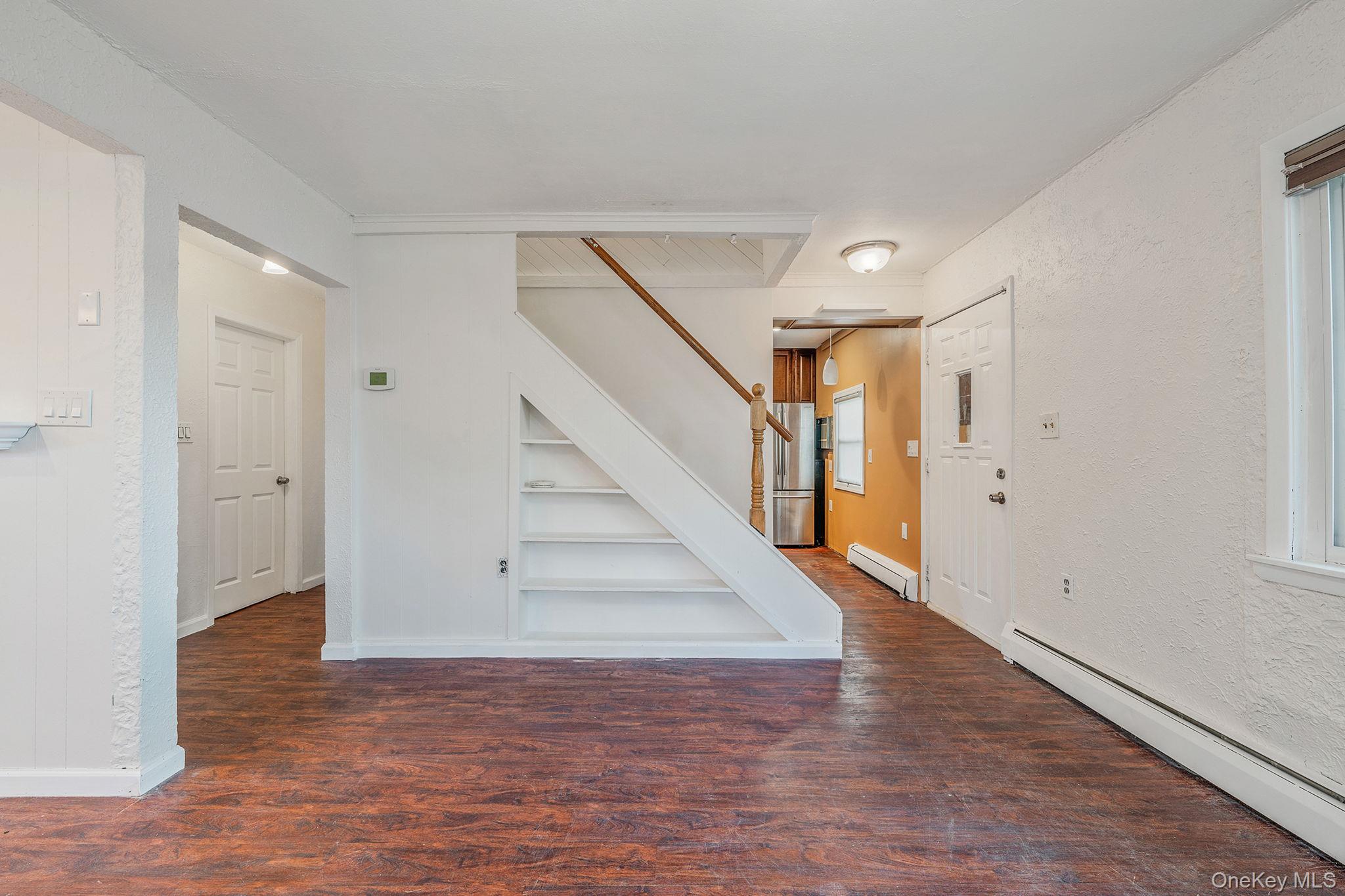 #14 photo, 89 Tanners Lane, ナッソー郡 Levittown , NY 11756