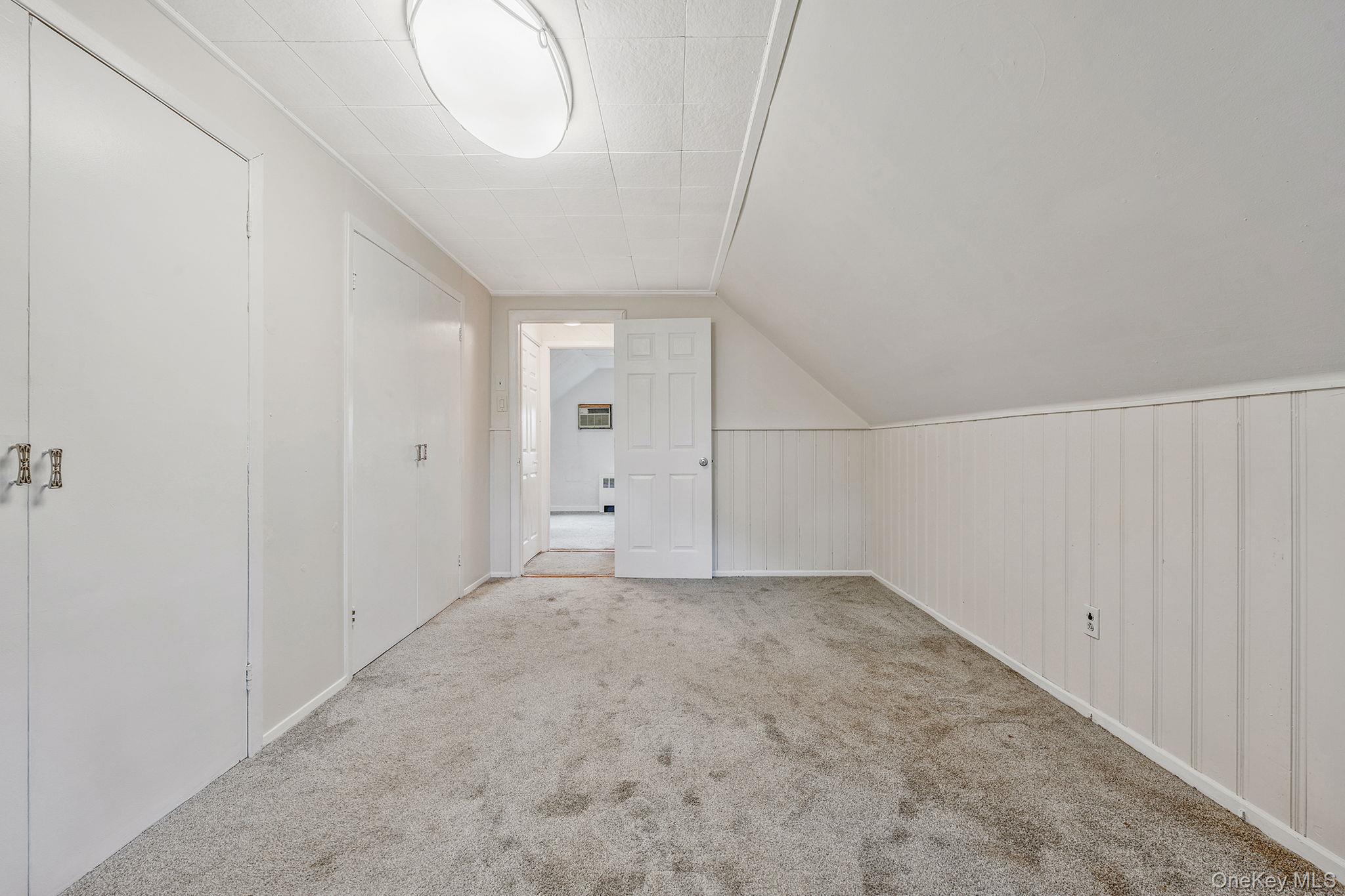 #16 photo, 89 Tanners Lane, ナッソー郡 Levittown , NY 11756