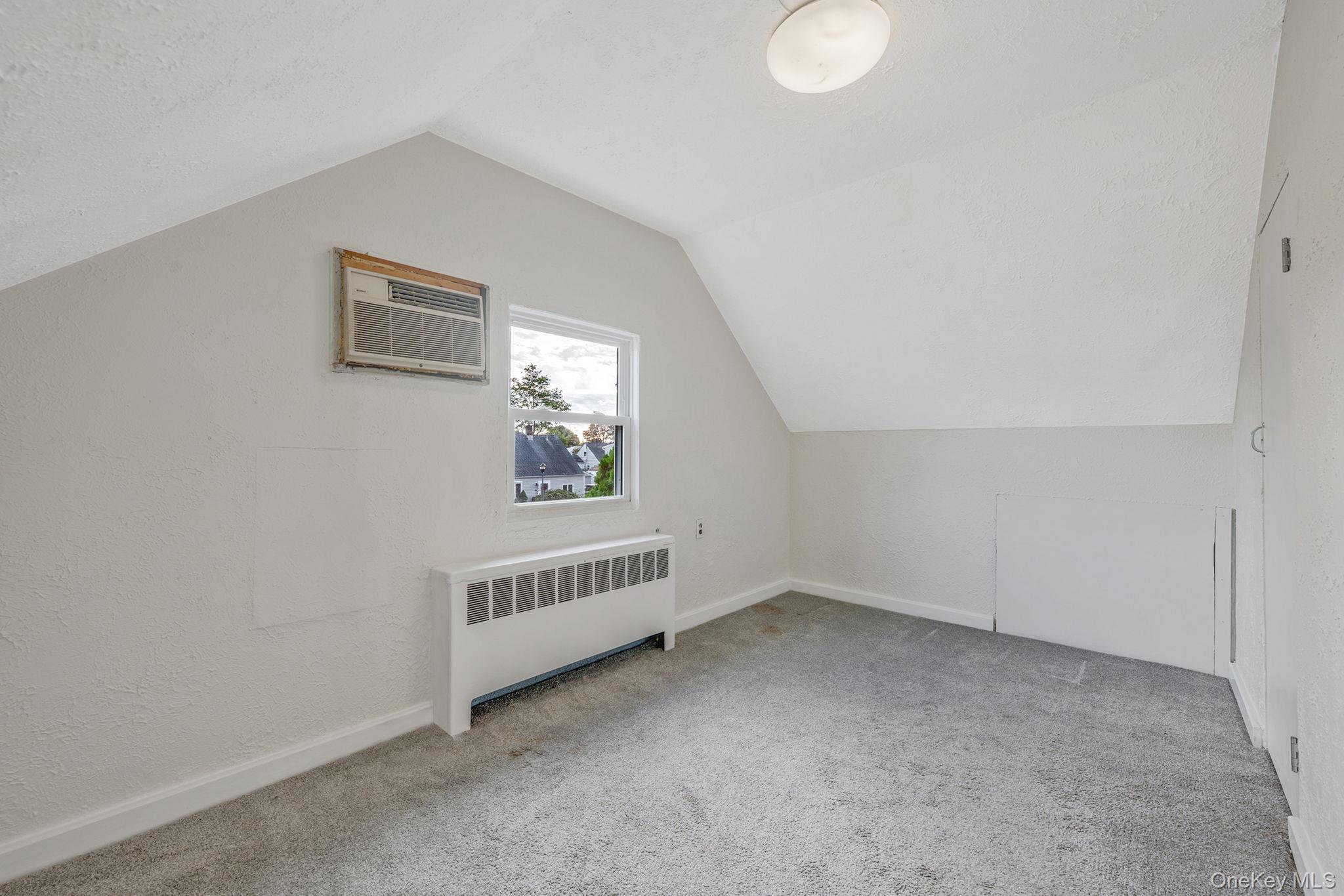 #17 photo, 89 Tanners Lane, ナッソー郡 Levittown , NY 11756