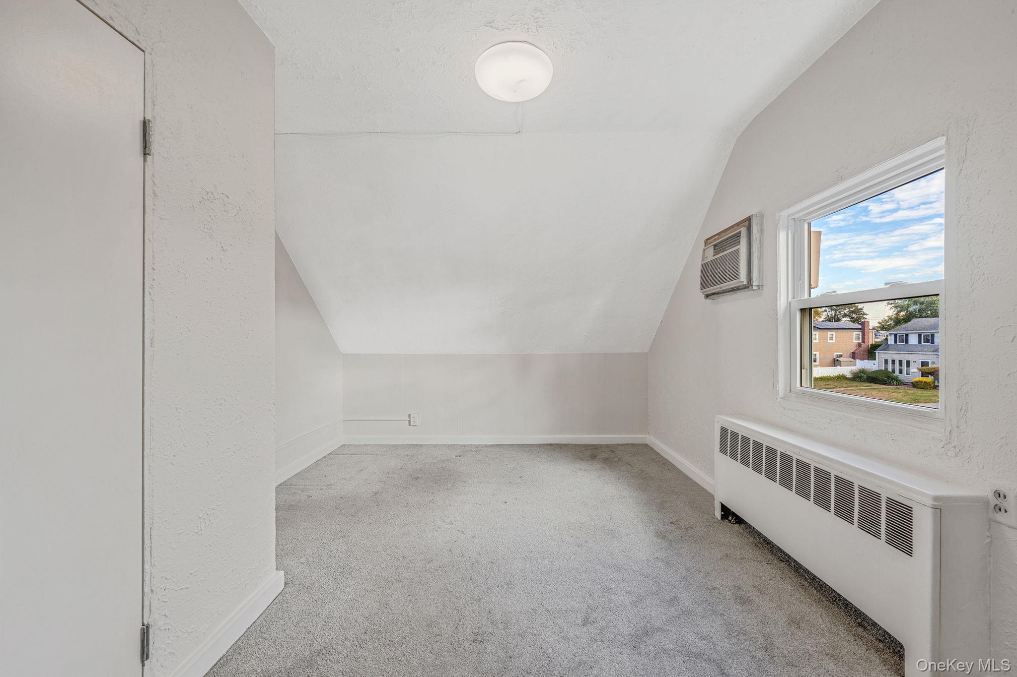 #18 photo, 89 Tanners Lane, ナッソー郡 Levittown , NY 11756