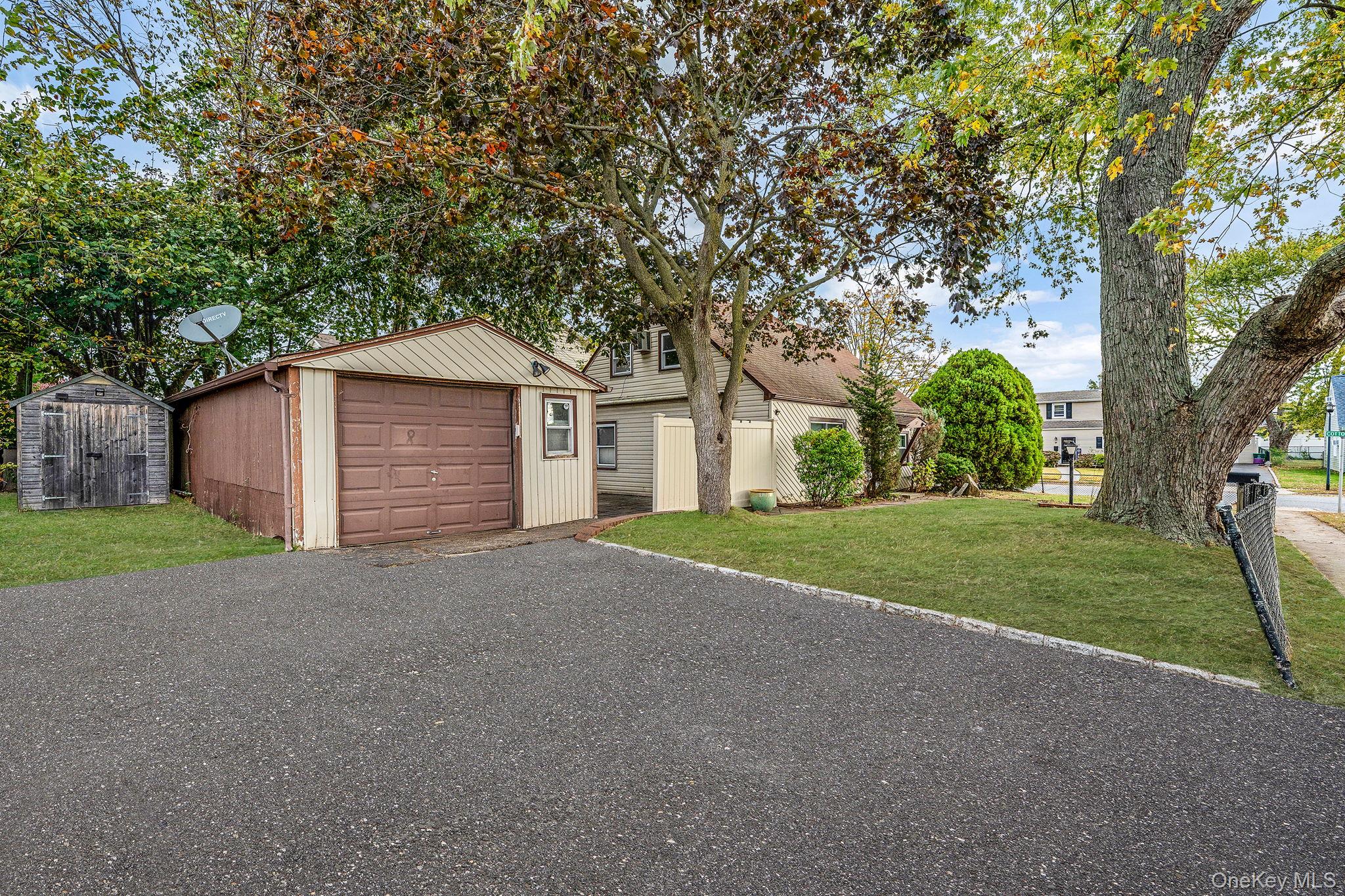 #20 photo, 89 Tanners Lane, ナッソー郡 Levittown , NY 11756