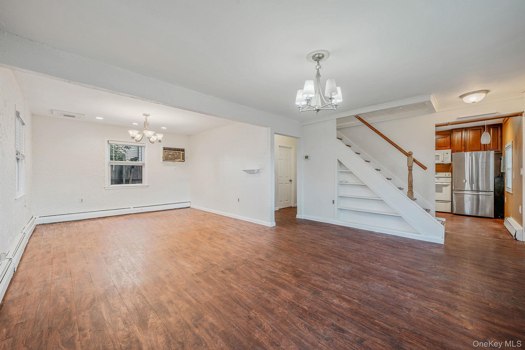 #5 photo, 89 Tanners Lane, ナッソー郡 Levittown , NY 11756