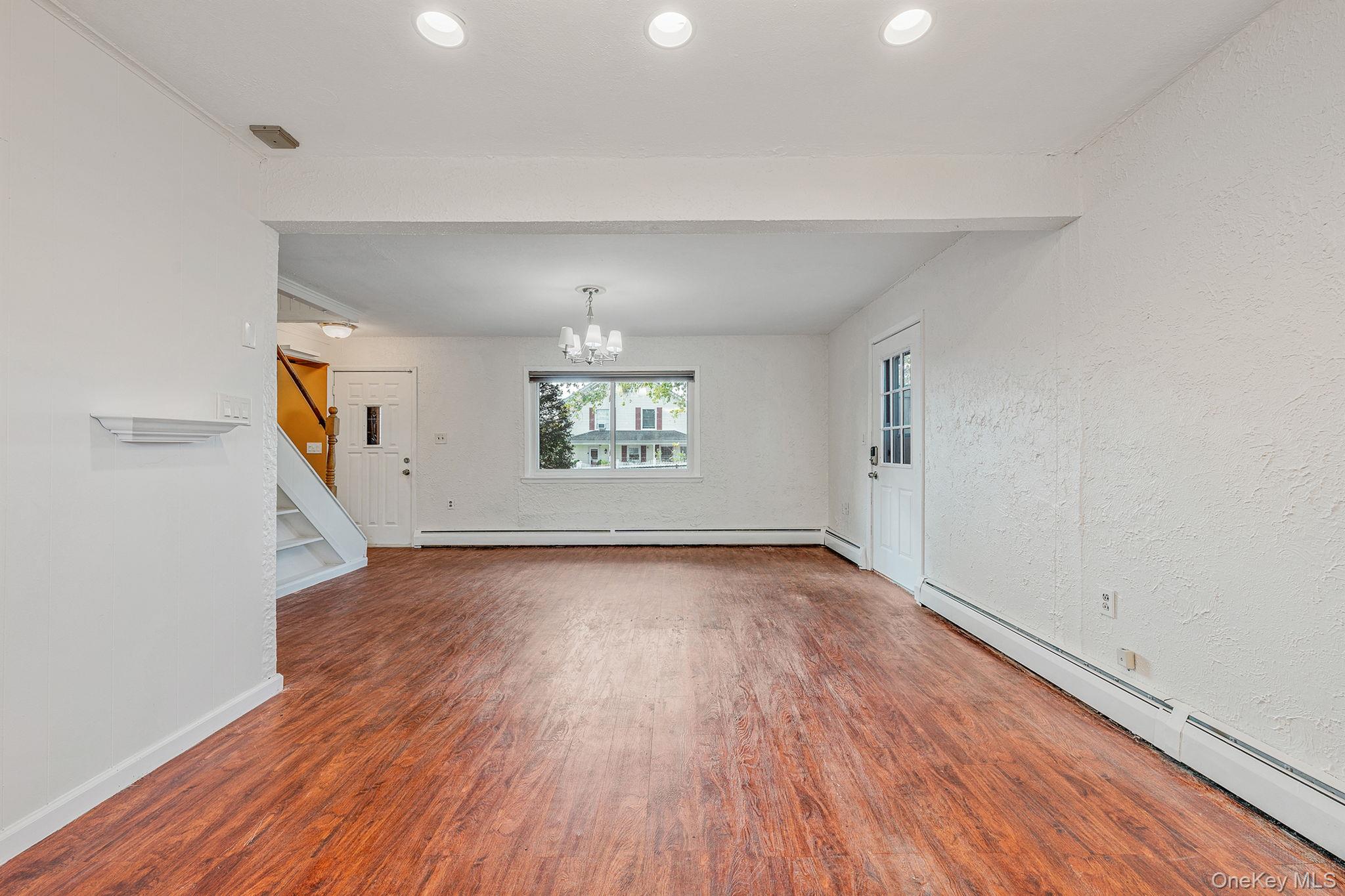 #6 photo, 89 Tanners Lane, ナッソー郡 Levittown , NY 11756