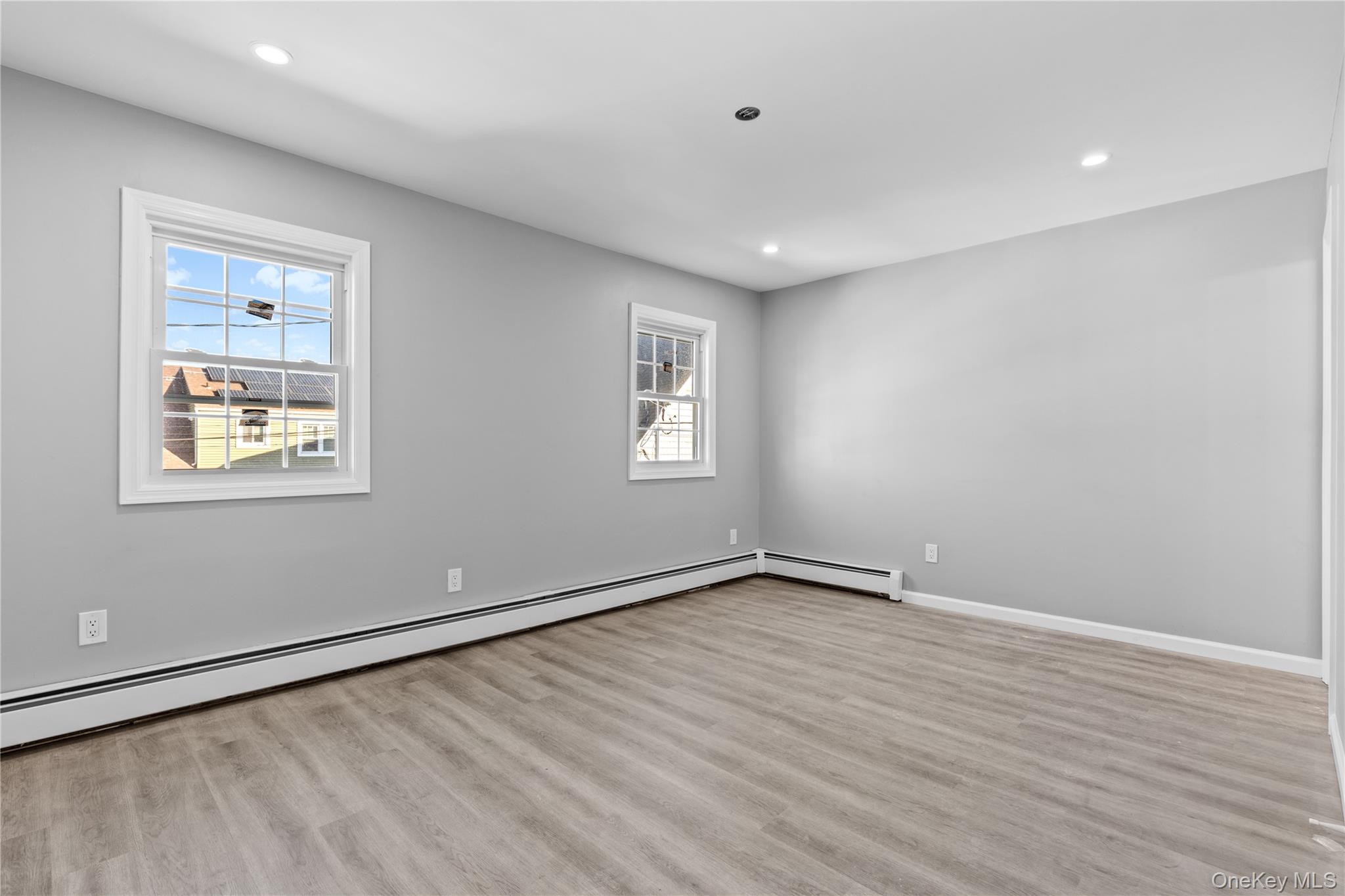 #11 photo, 310 Lindell Boulevard, ナッソー郡 Long Beach , NY 11561