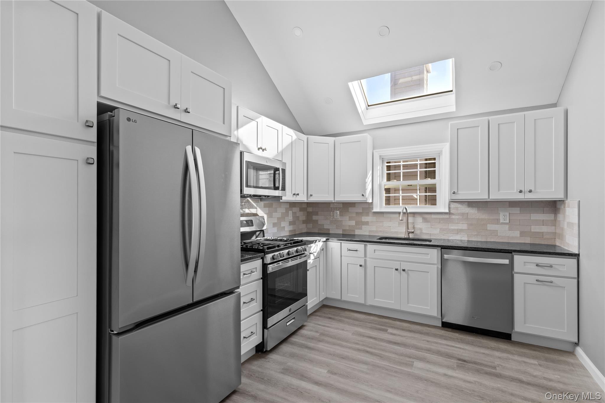 #2 photo, 310 Lindell Boulevard, ナッソー郡 Long Beach , NY 11561