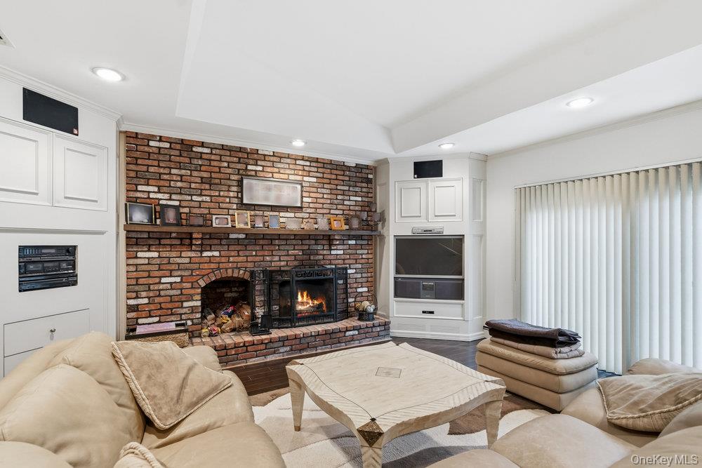 #8 photo, 3 Aron Drive, ナッソー郡 Woodbury , NY 11797