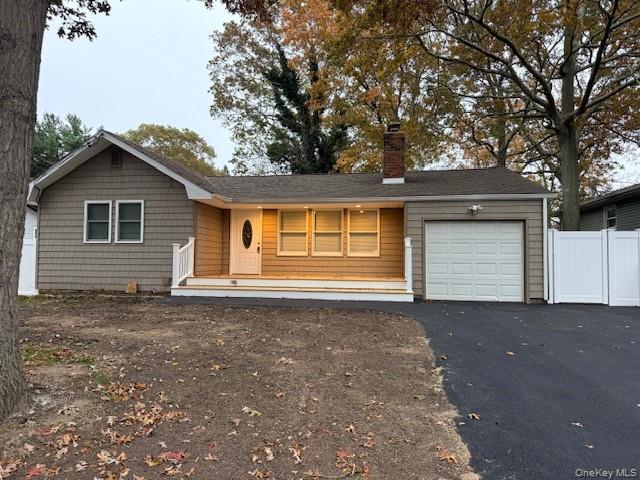 #1 photo, 70 Patchogue Avenue, サフォーク郡 Mastic , NY 11950