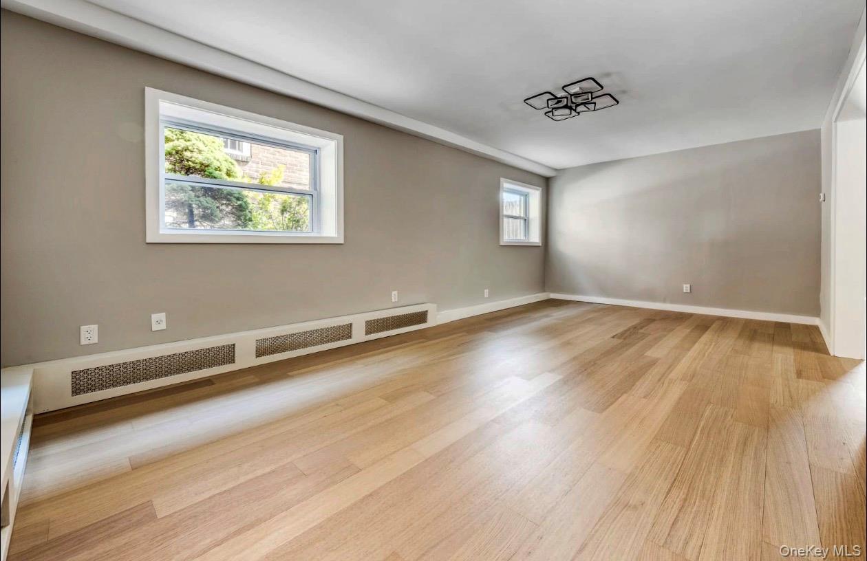 #7 photo, 208-12 53 Avenue, クイーンズ区 Oakland Gardens , NY 11364