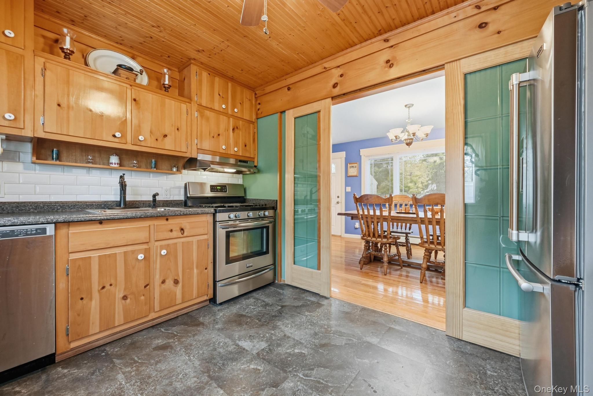 #6 photo, 757 Belmore Avenue, Islip Terrace , NY 11752