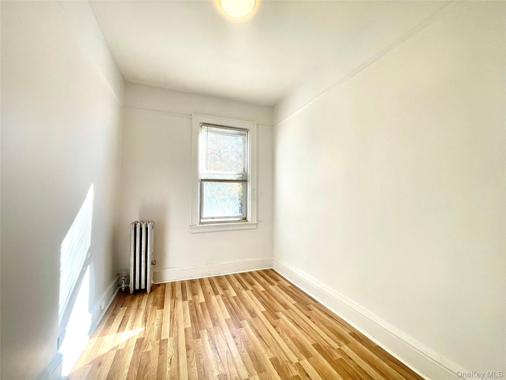 #12 photo, 5160 48th Street, クイーンズ区 Woodside , NY 11377