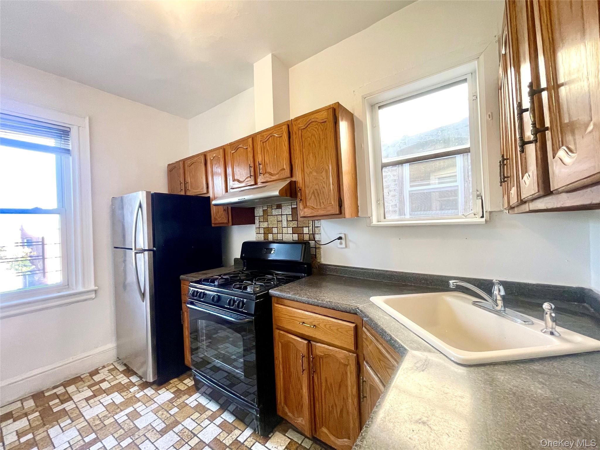 #13 photo, 5160 48th Street, クイーンズ区 Woodside , NY 11377