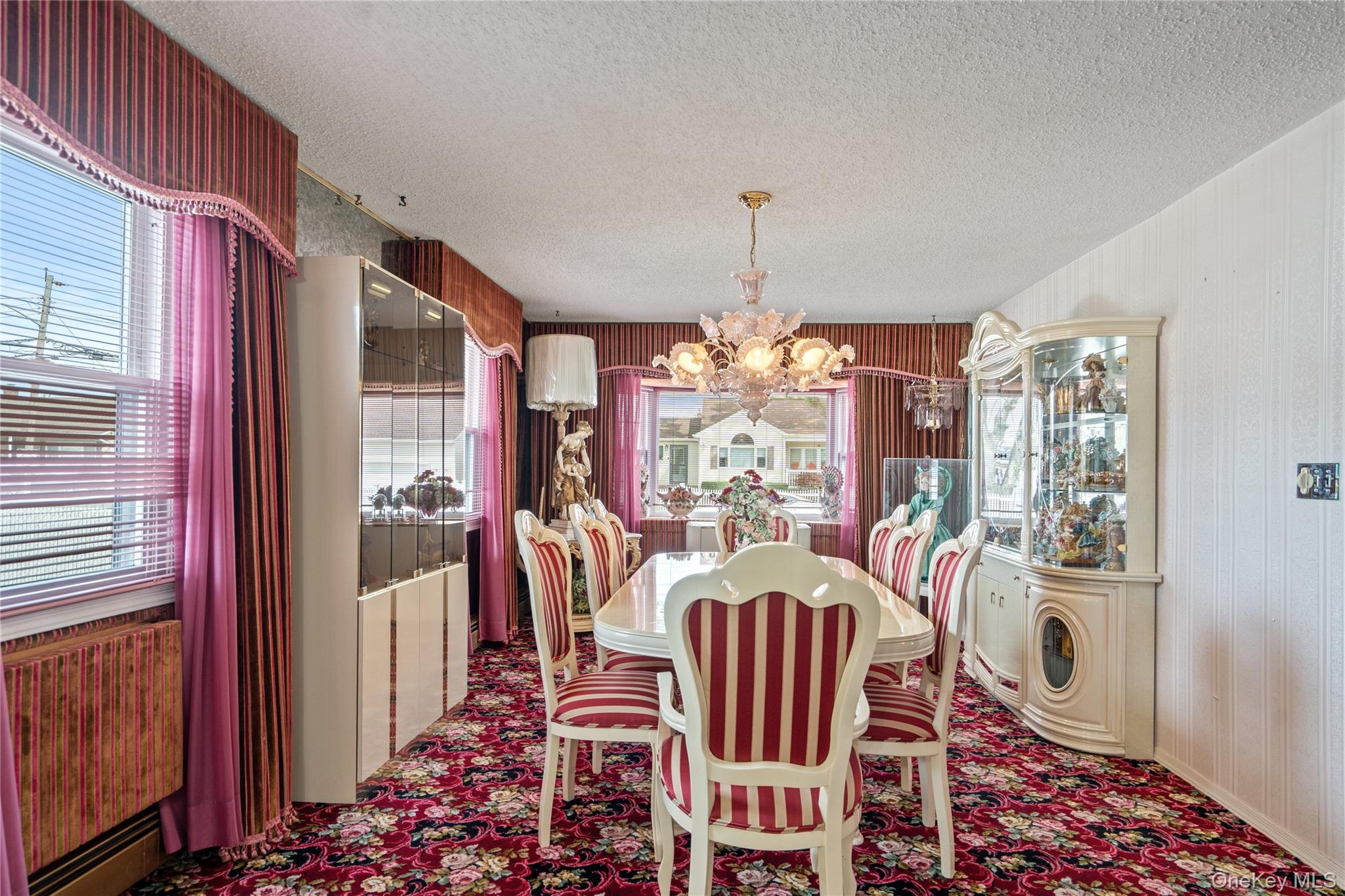 #10 photo, 697 N Fulton Avenue, Lindenhurst , NY 11757