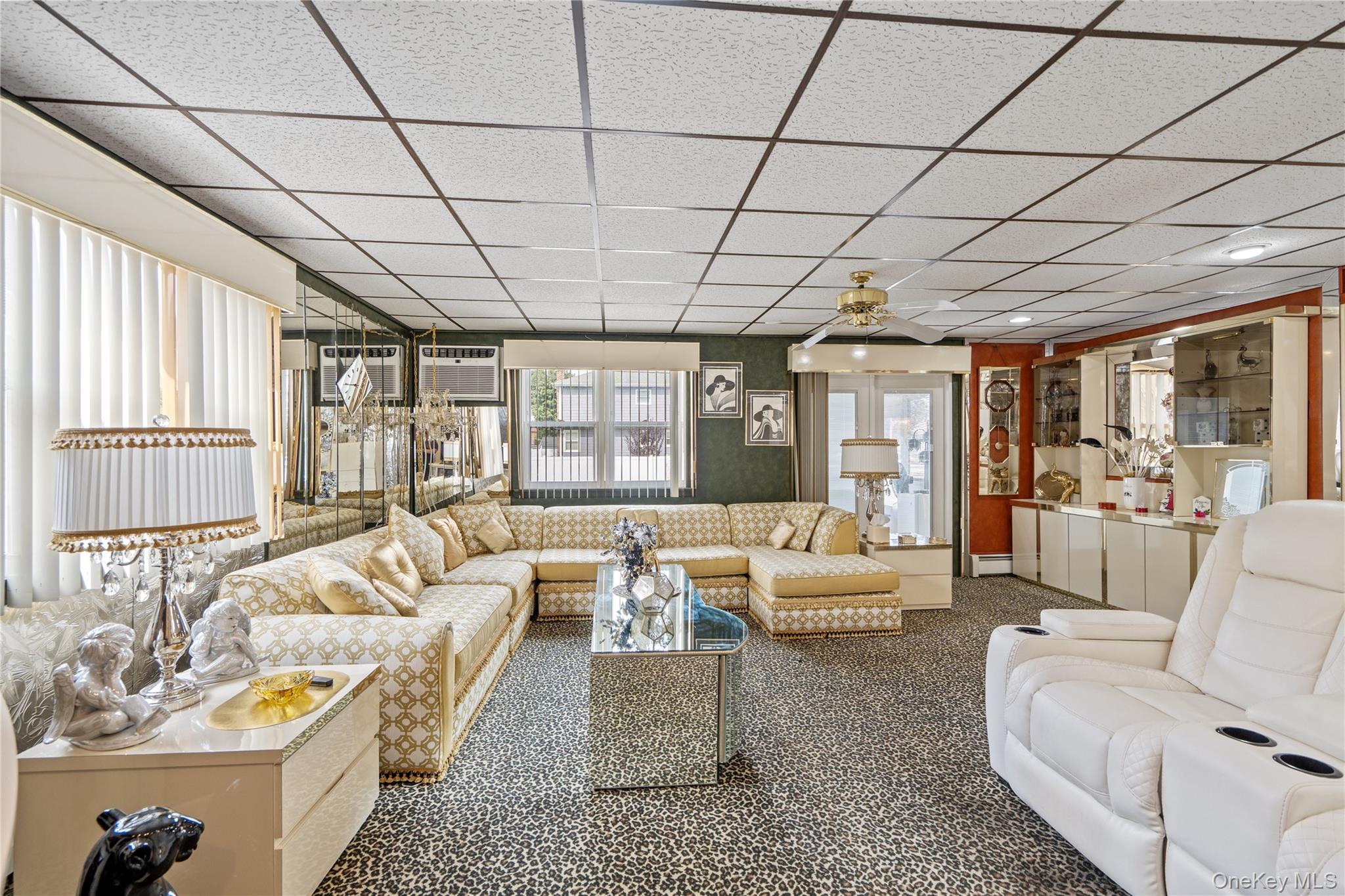 #19 photo, 697 N Fulton Avenue, Lindenhurst , NY 11757