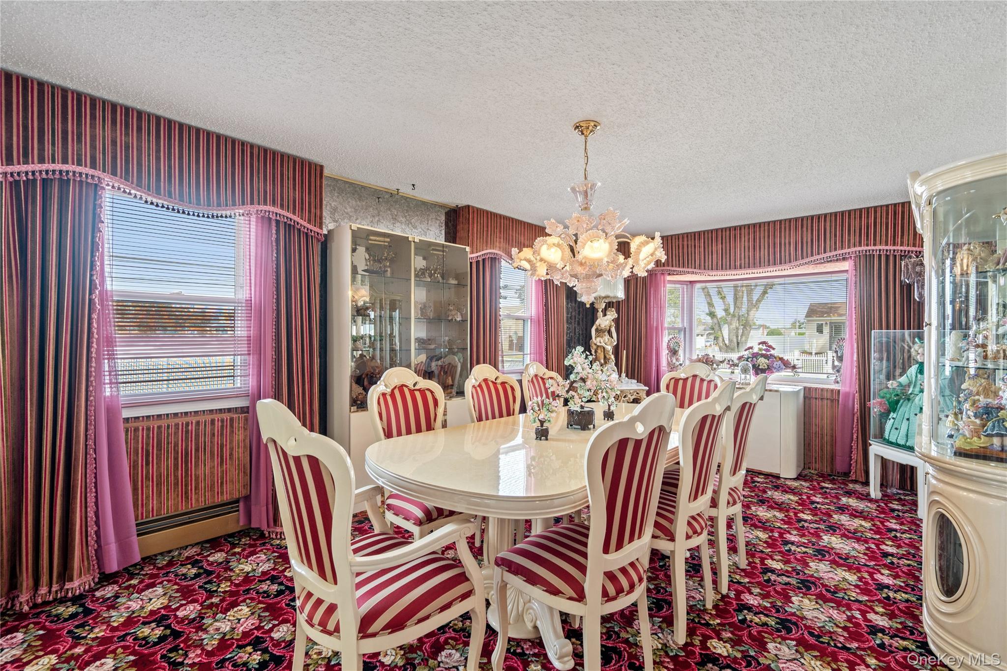 #8 photo, 697 N Fulton Avenue, Lindenhurst , NY 11757