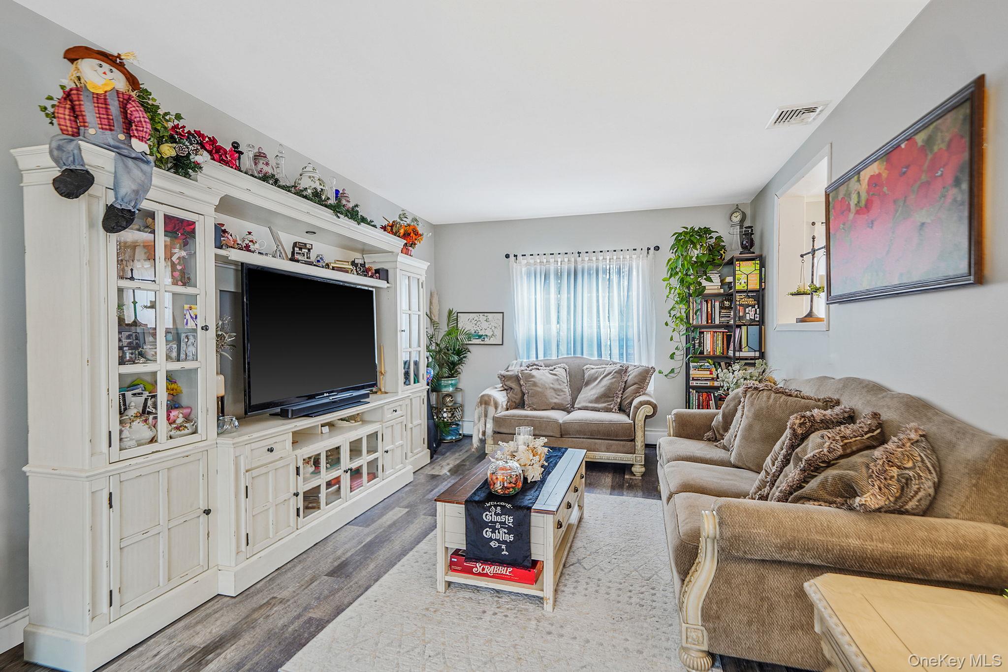 #5 photo, 444 Puritan Drive, Shirley , NY 11967