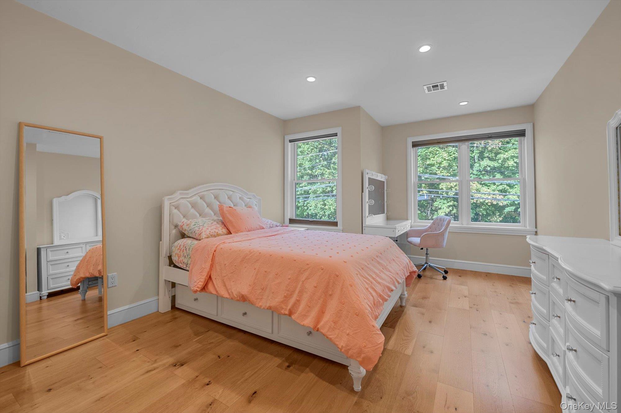 #12 photo, 57 Red Ground Road, ナッソー郡 East Hills , NY 11577