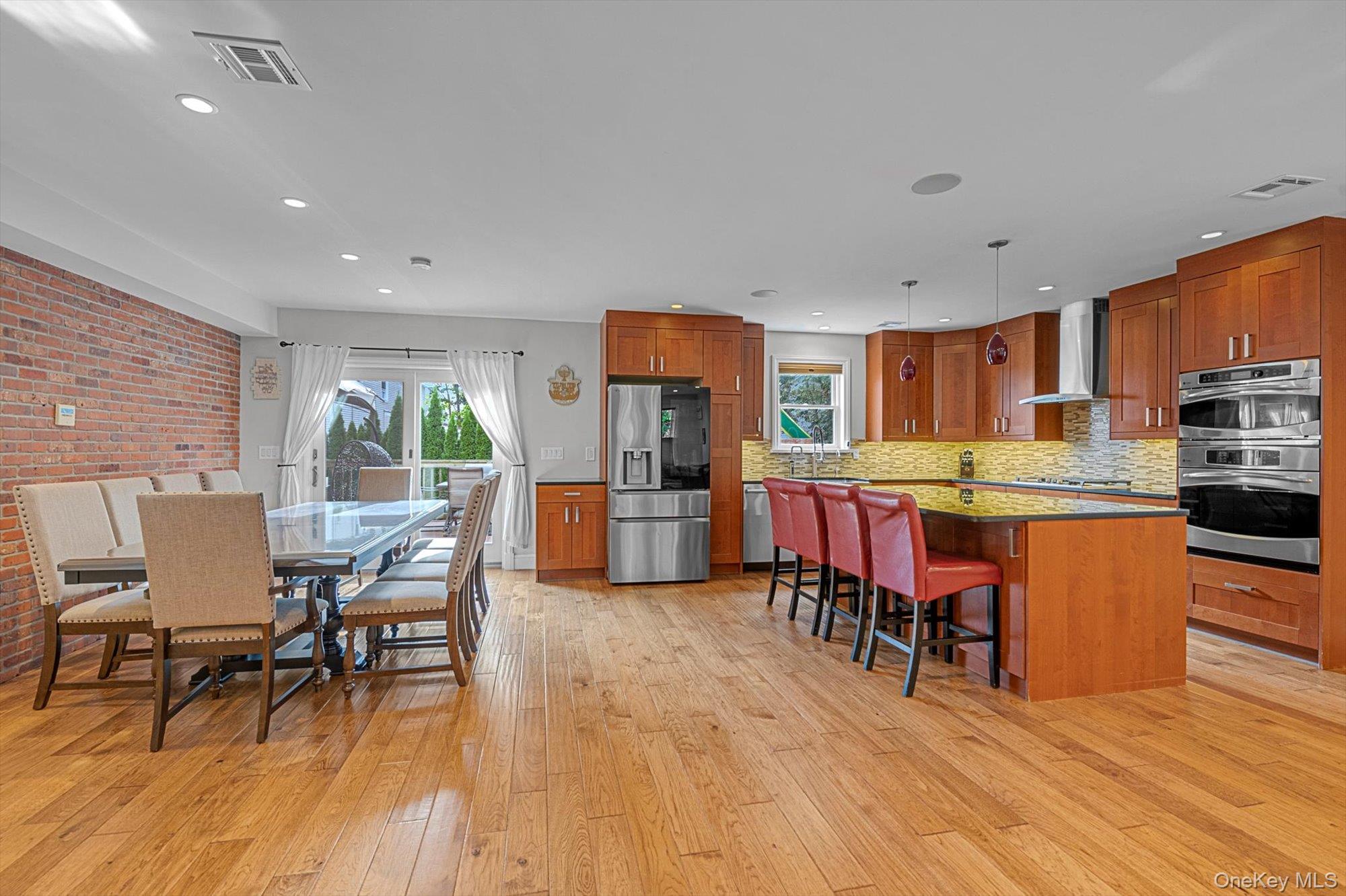 #4 photo, 57 Red Ground Road, ナッソー郡 East Hills , NY 11577