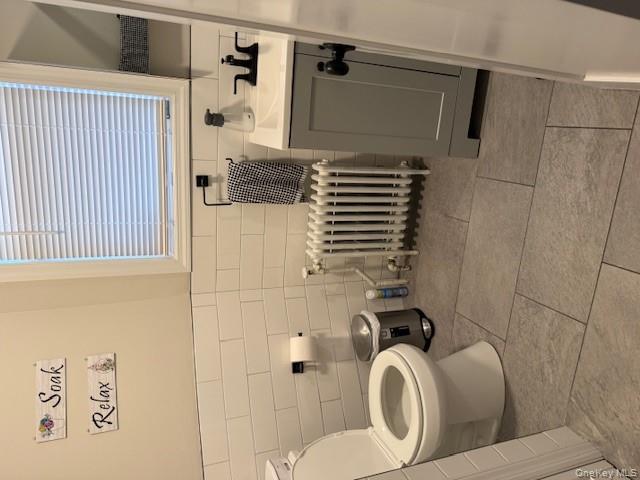 #15 photo, 679 E 241st Street, Bronx , NY 10470