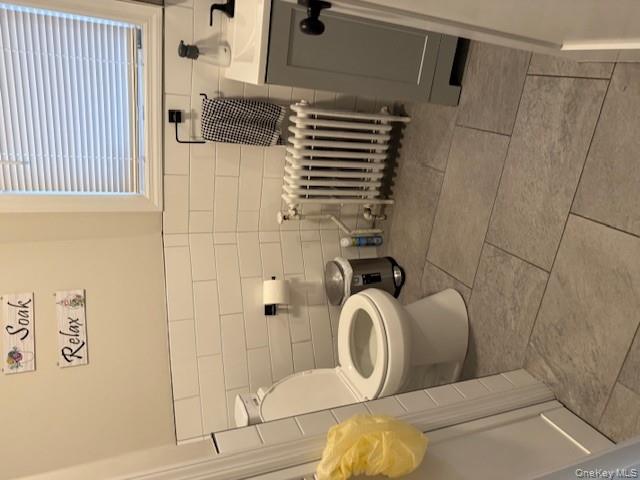 #16 photo, 679 E 241st Street, Bronx , NY 10470