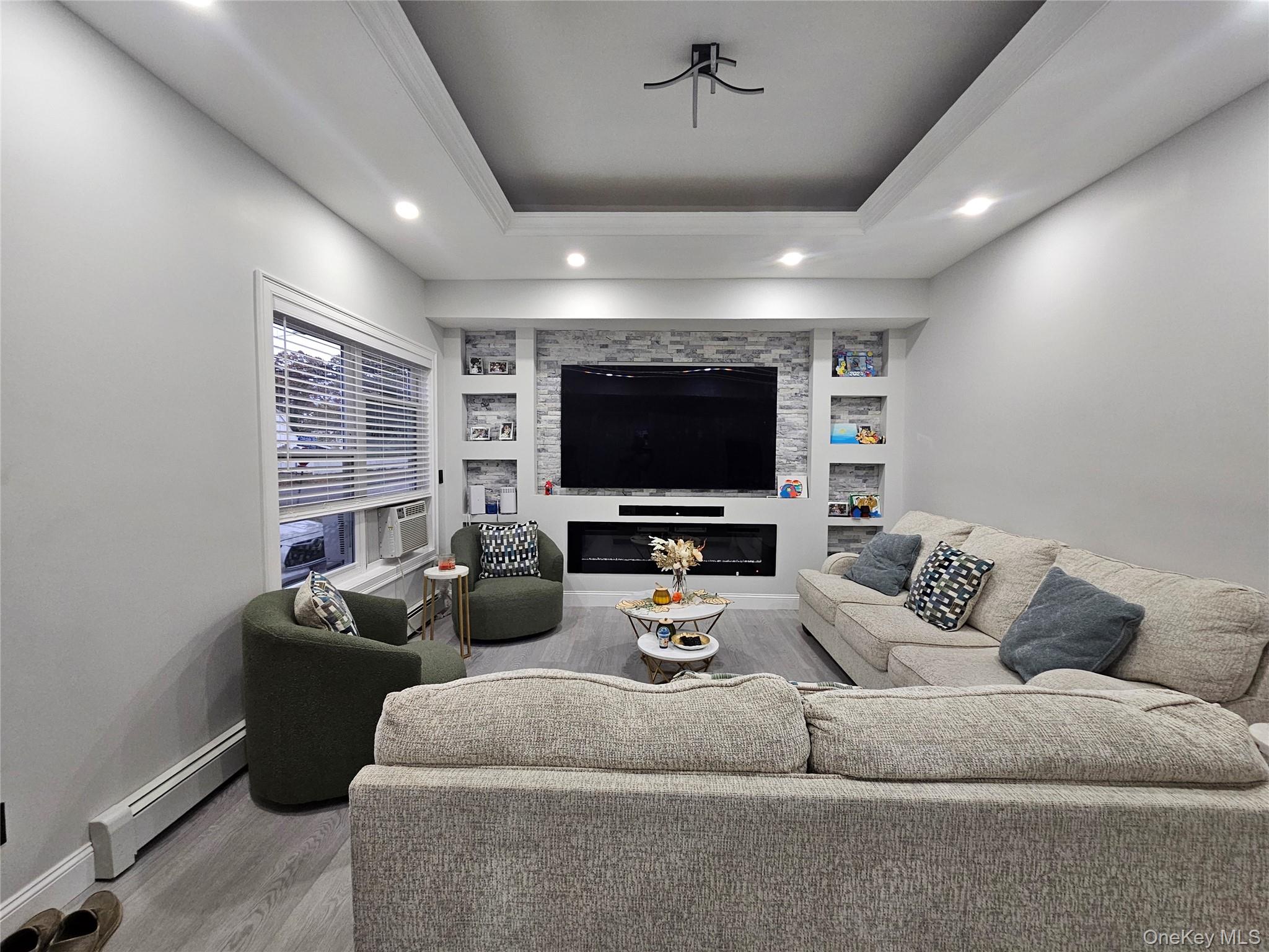 #1 photo, 1085 Bay Shore Avenue, サフォーク郡 Bay Shore , NY 11706