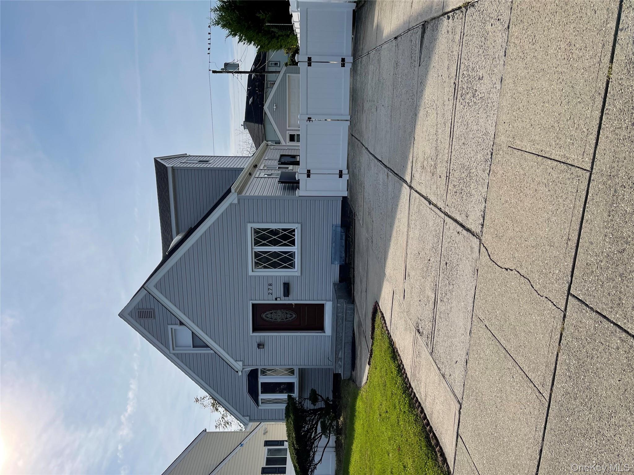 #1 photo, 278 Devonshire Drive, ナッソー郡 New Hyde Park , NY 11040