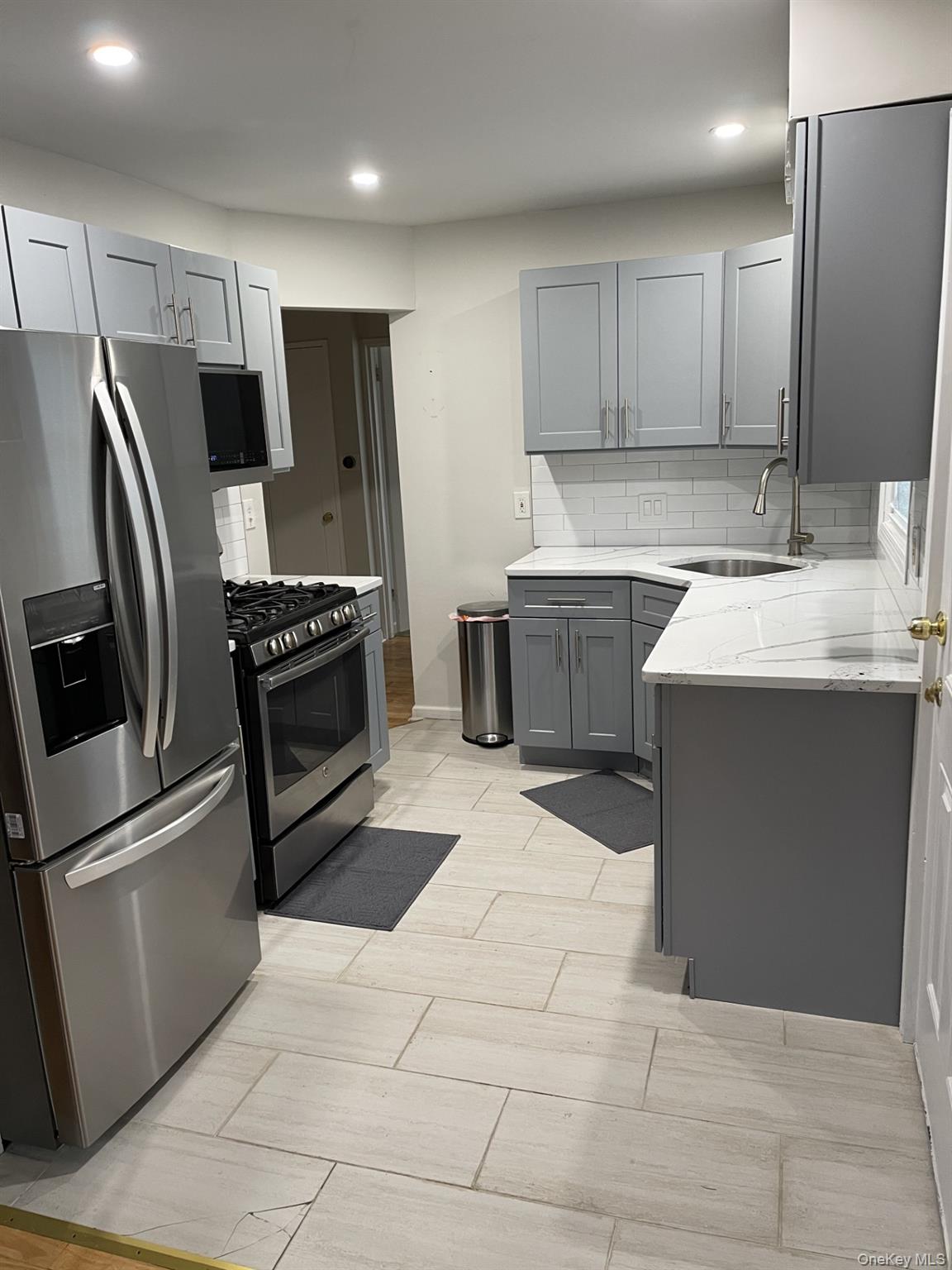 #5 photo, 278 Devonshire Drive, ナッソー郡 New Hyde Park , NY 11040