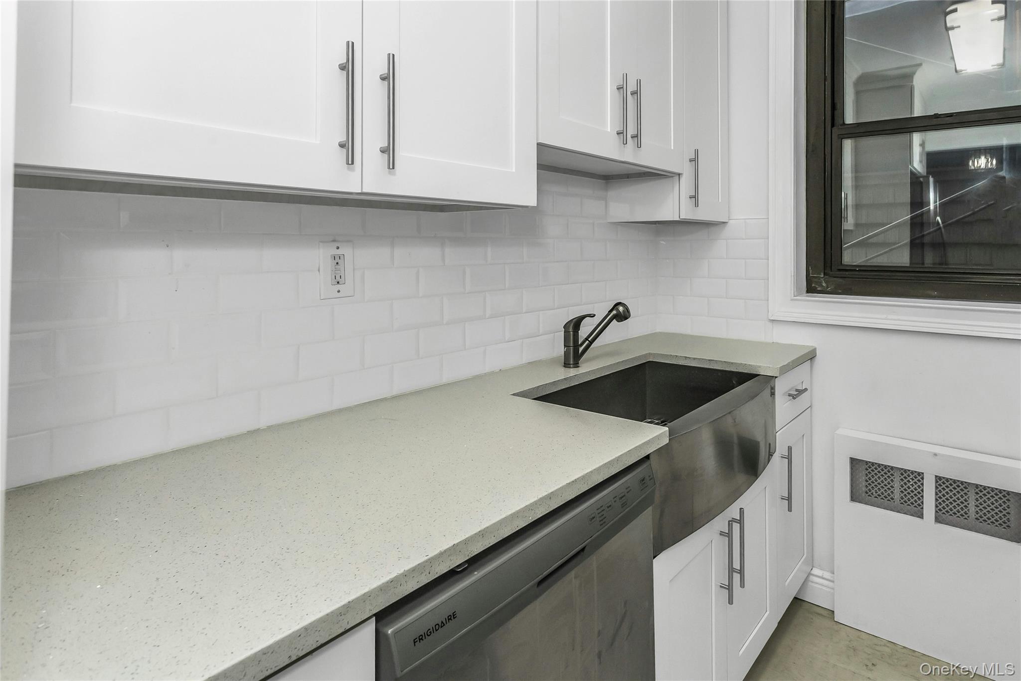 #16 photo, 15 Hill Park Ave Avenue, ナッソー郡 Great Neck , NY 11021