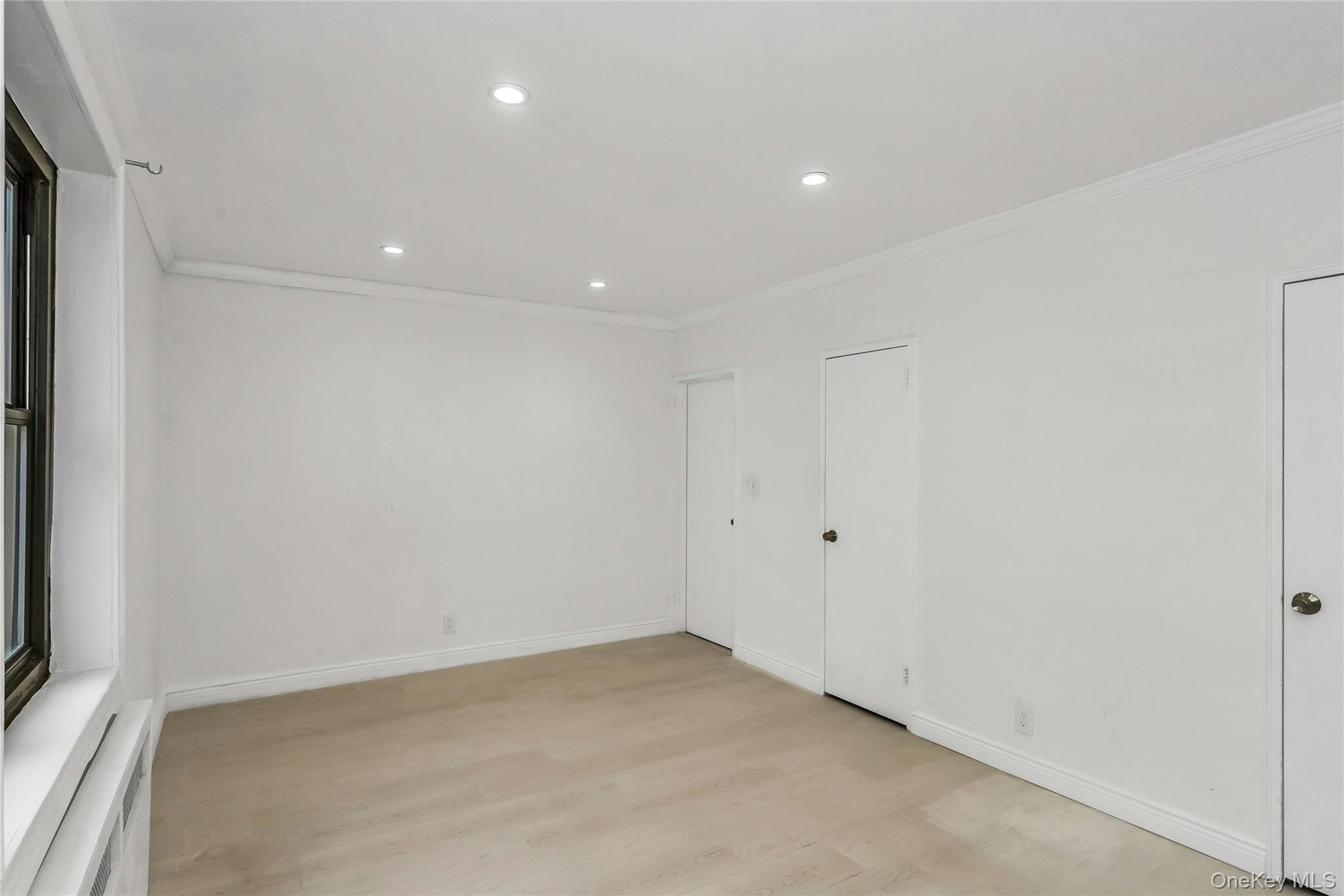 #19 photo, 15 Hill Park Ave Avenue, ナッソー郡 Great Neck , NY 11021