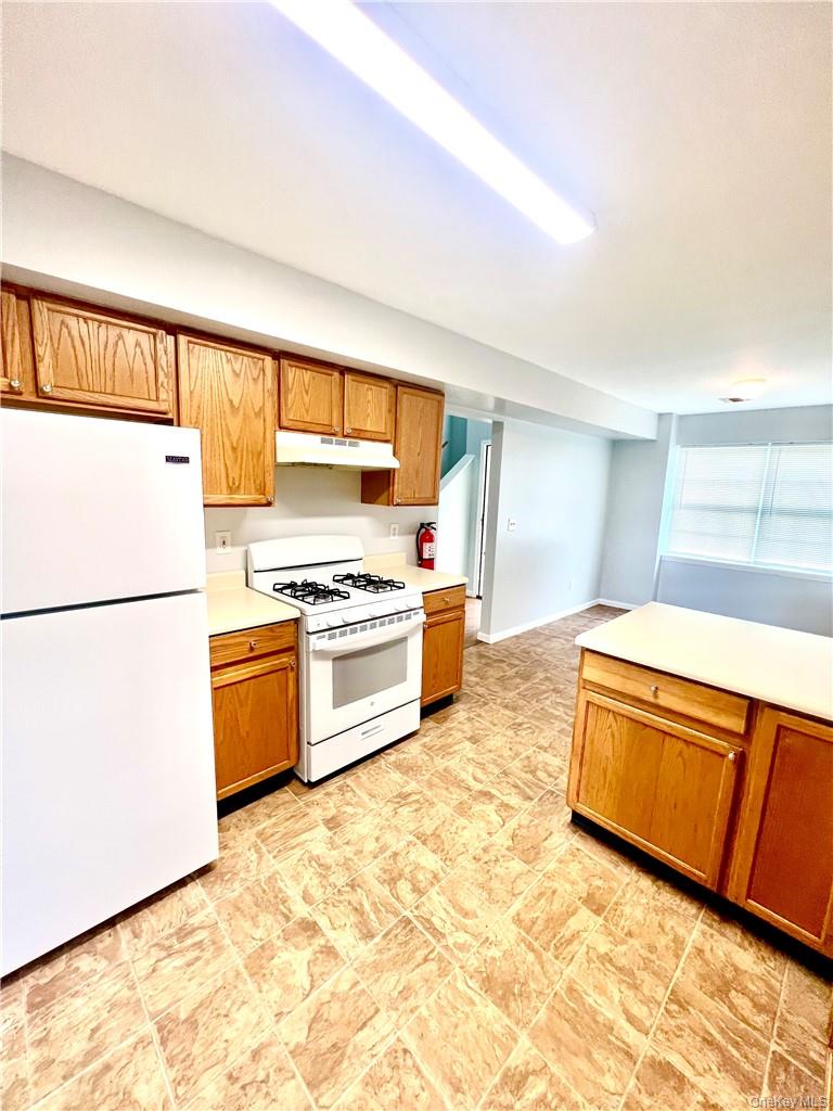 #3 photo, 51 Woodlake Drive, Middletown , NY 10940