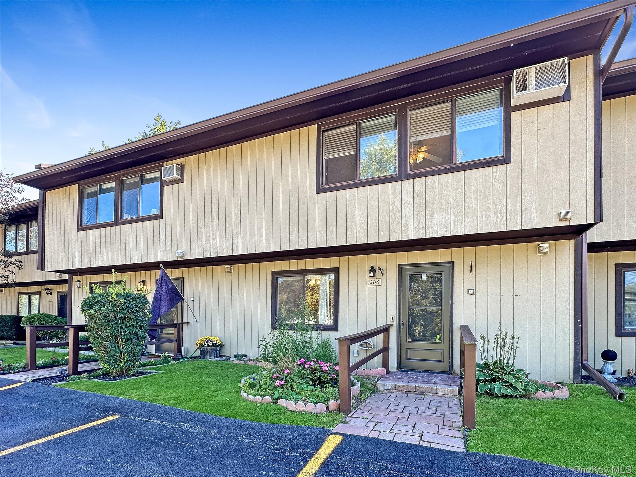 #1 photo, 1206 Chelsea Cove, Hopewell Junction , NY 12533